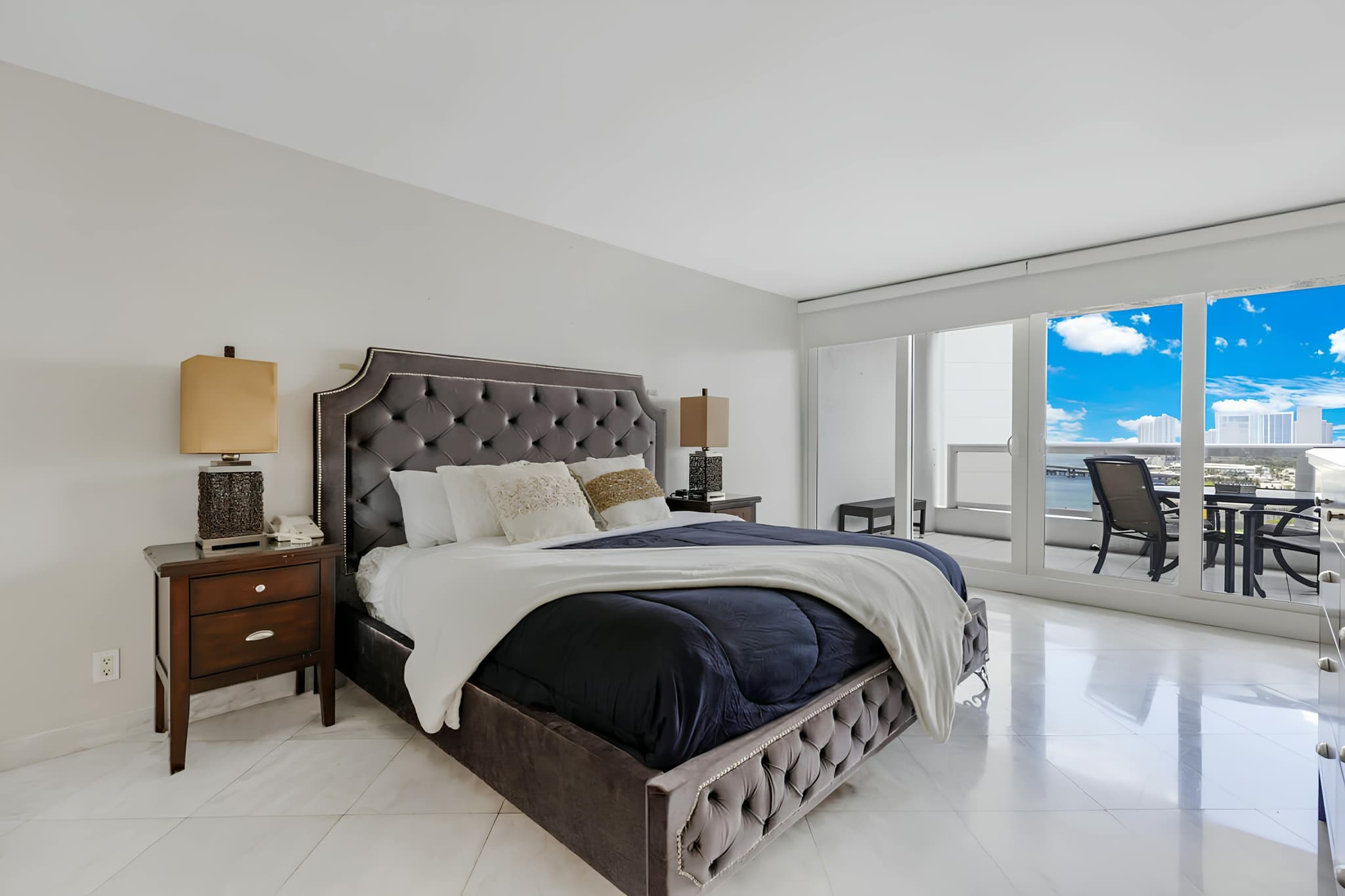 Downtown Miami, Miami — Luxury furnished apartment in Downtown Miami, Miami