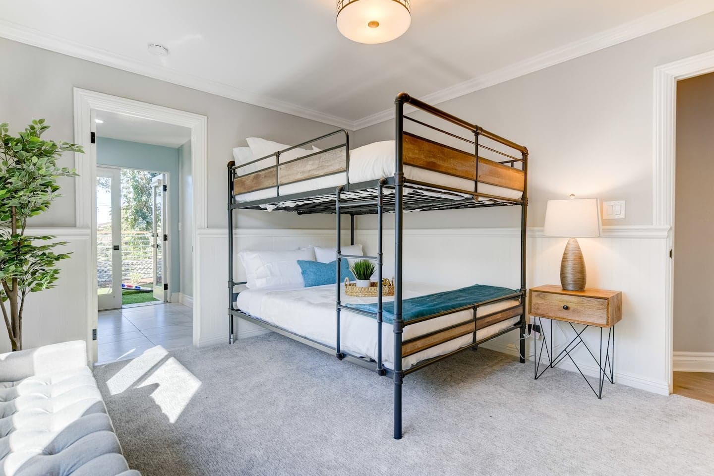 San Diego County, San Diego — Luxury furnished apartment in San Diego County, San Diego