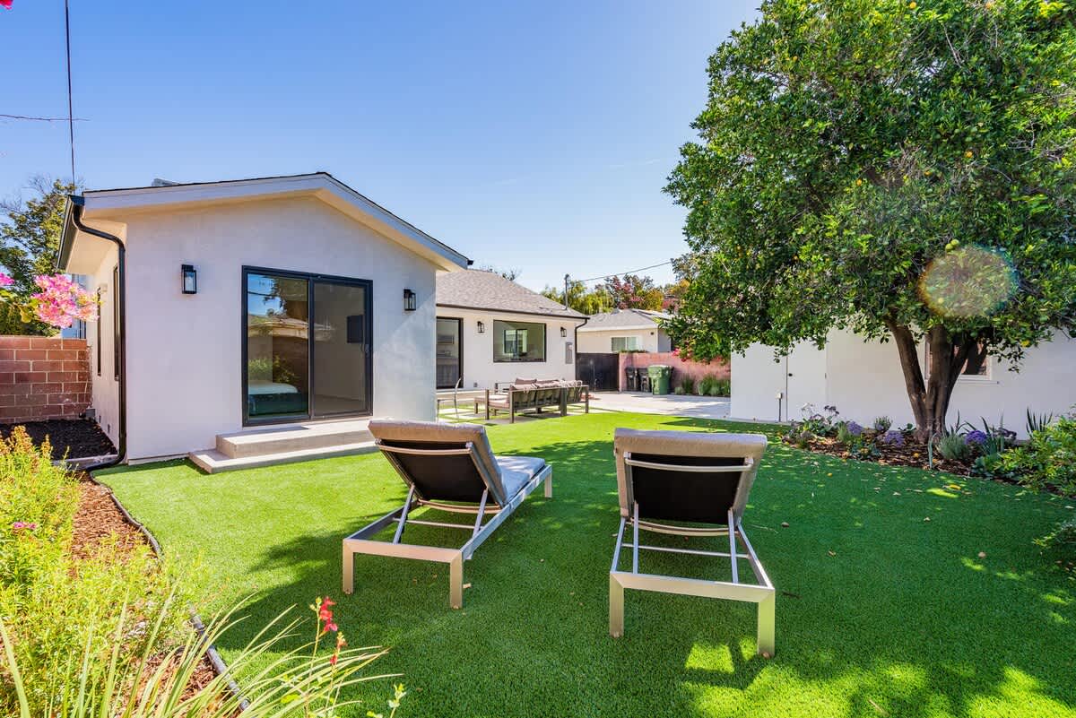 Encino, Los Angeles — Luxury furnished apartment in Encino, Los Angeles