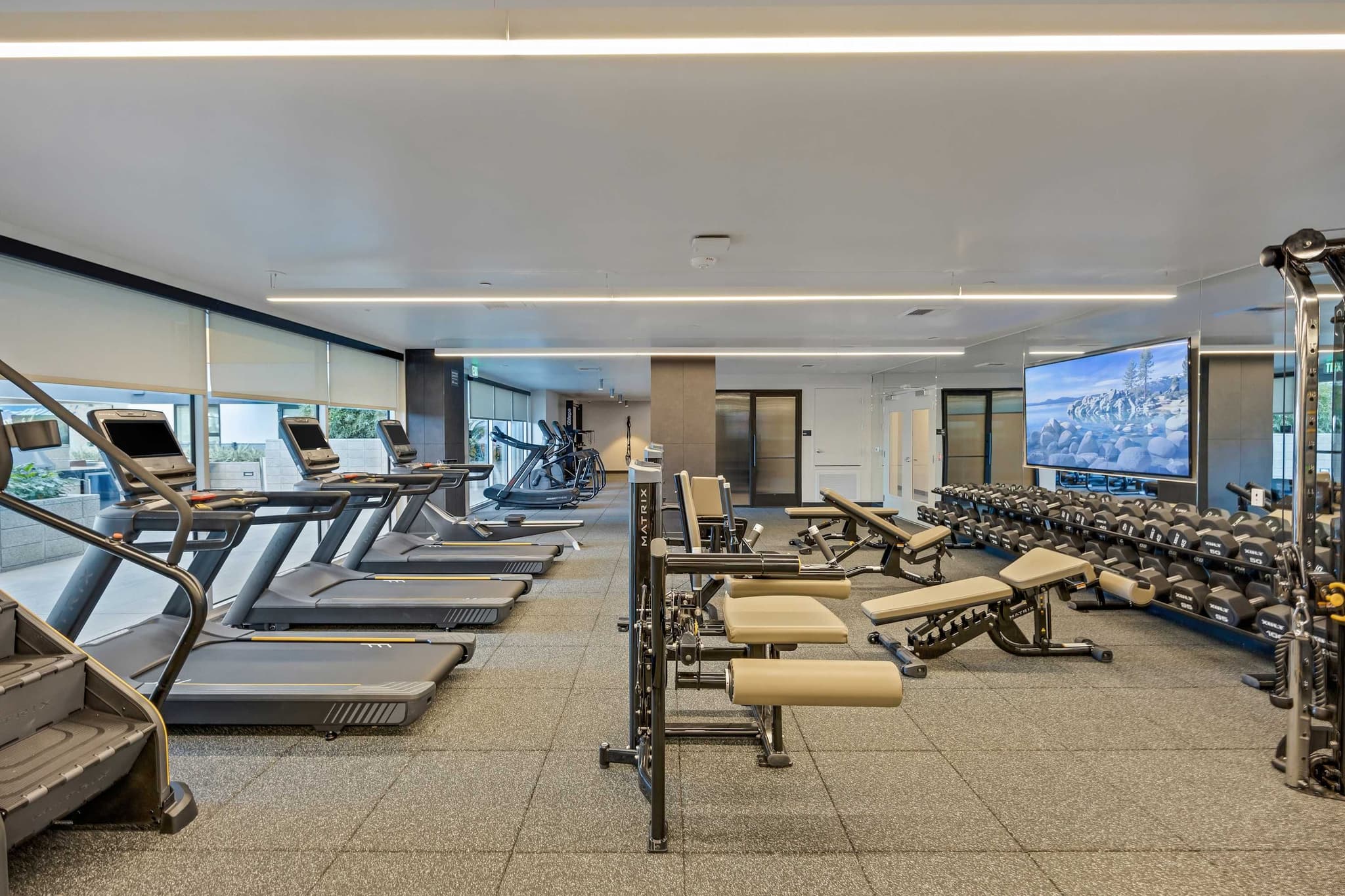 Franklin Village, Los Angeles — Luxury furnished apartment in Franklin Village, Los Angeles