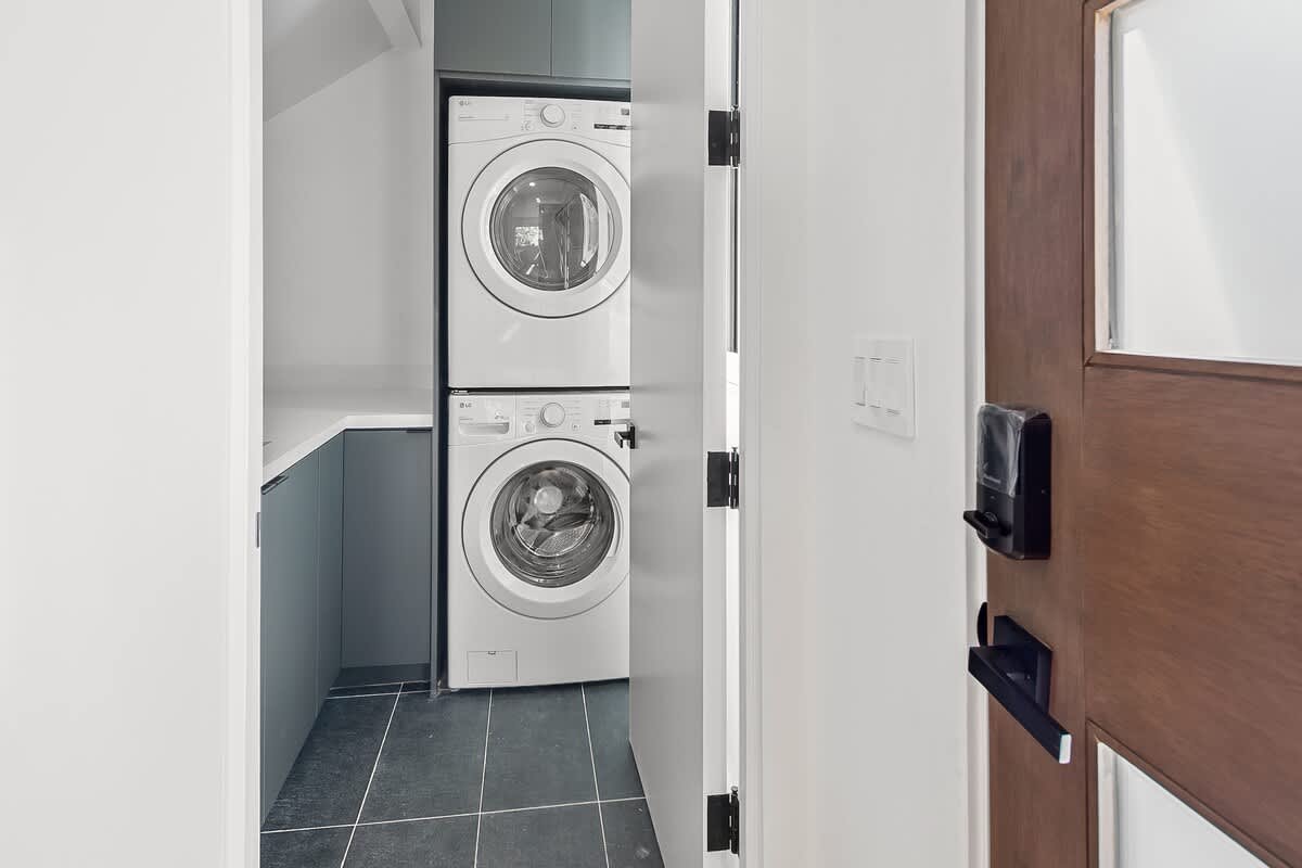 Fairfax & Melrose, Los Angeles — Luxury furnished apartment in Fairfax & Melrose, Los Angeles