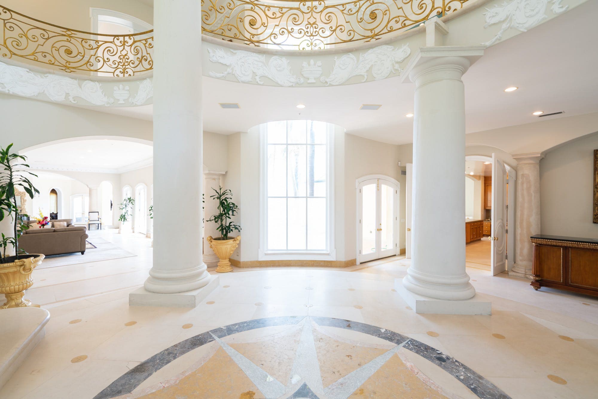 Bel Air, Los Angeles — Luxury furnished apartment in Bel Air, Los Angeles