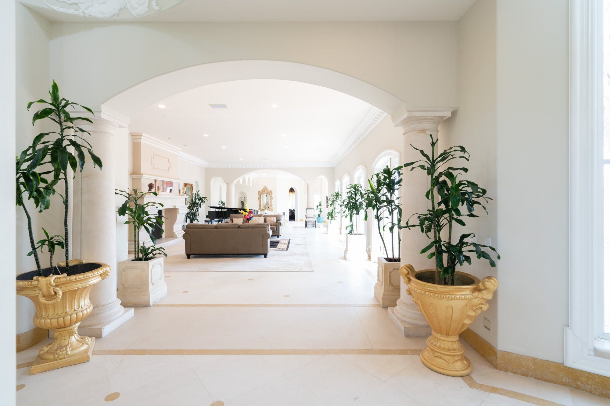 Bel Air, Los Angeles — Luxury furnished apartment in Bel Air, Los Angeles