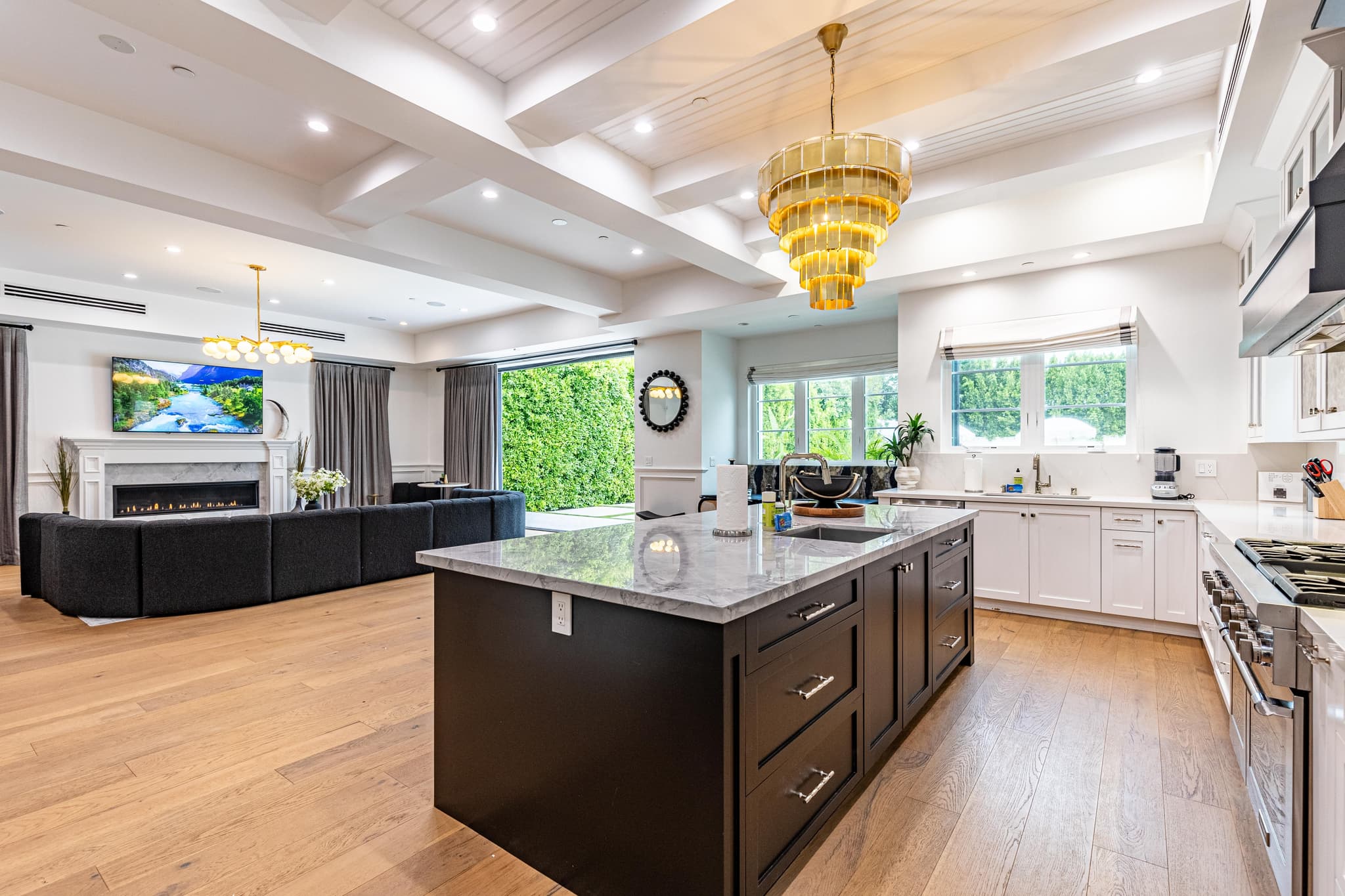 Encino, Los Angeles — Luxury furnished apartment in Encino, Los Angeles