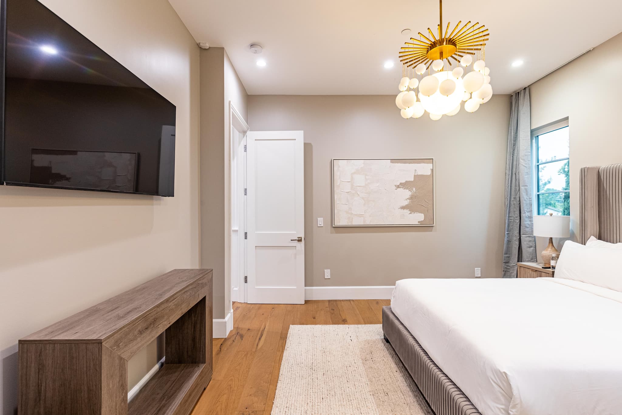 Encino, Los Angeles — Luxury furnished apartment in Encino, Los Angeles