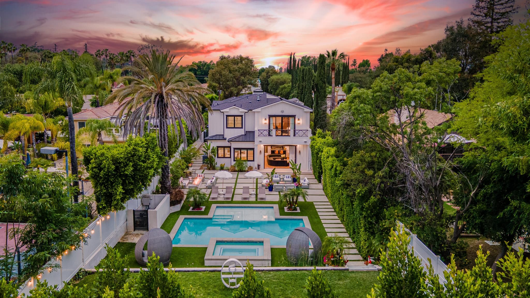 Encino, Los Angeles — Luxury furnished apartment in Encino, Los Angeles