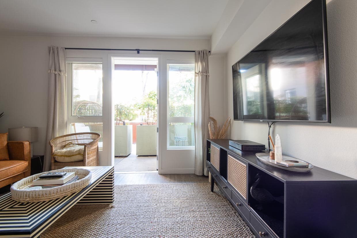 Miracle Mile & La Brea, Los Angeles — Luxury furnished apartment in Miracle Mile & La Brea, Los Angeles