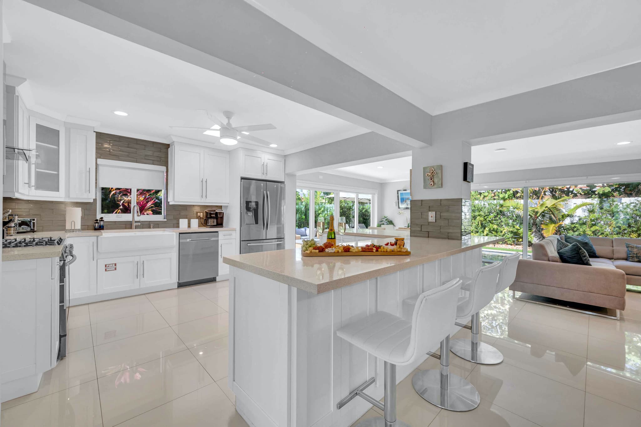 Las Olas Isles, Fort Lauderdale — Luxury furnished apartment in Las Olas Isles, Fort Lauderdale