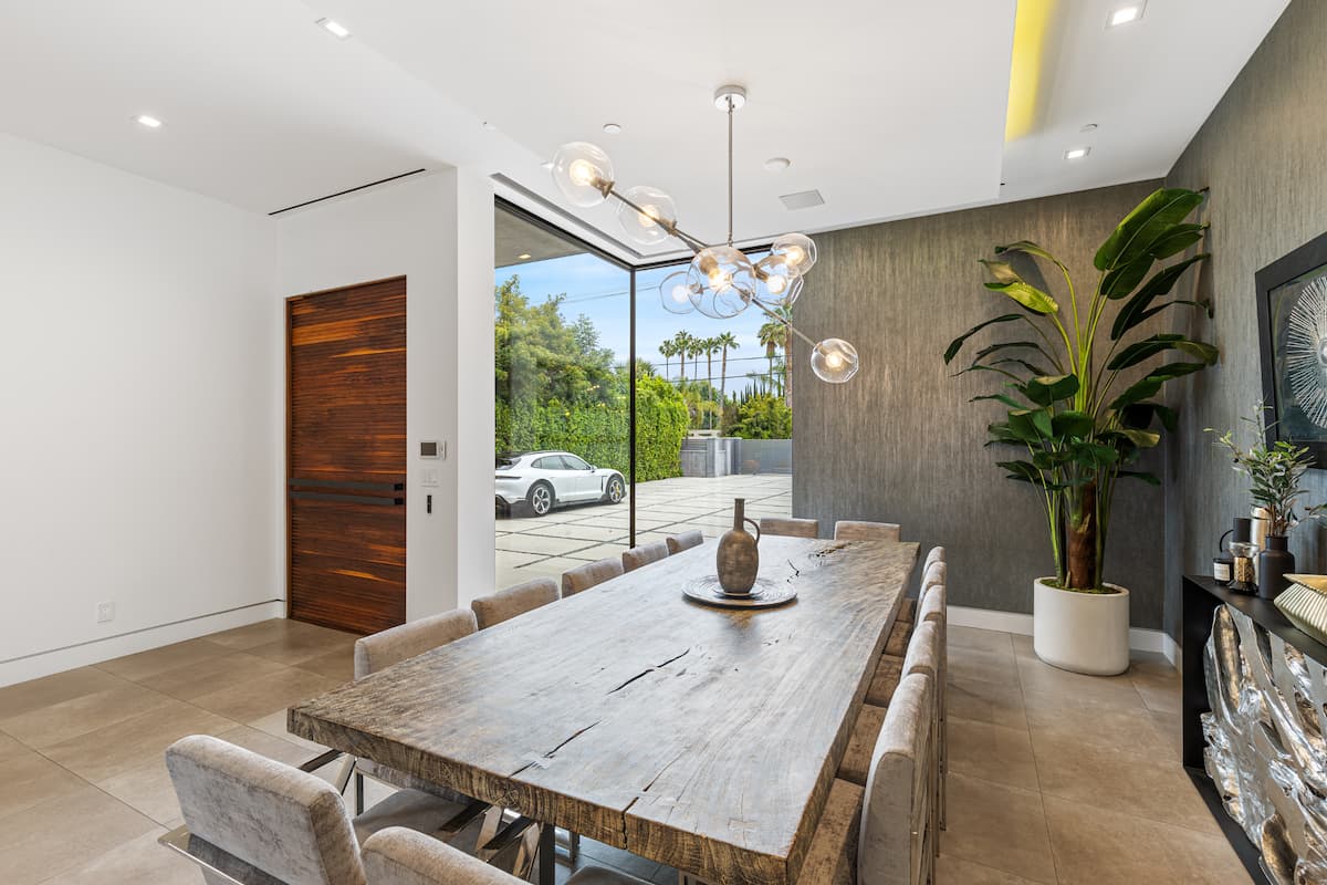 Encino, Los Angeles — Luxury furnished apartment in Encino, Los Angeles