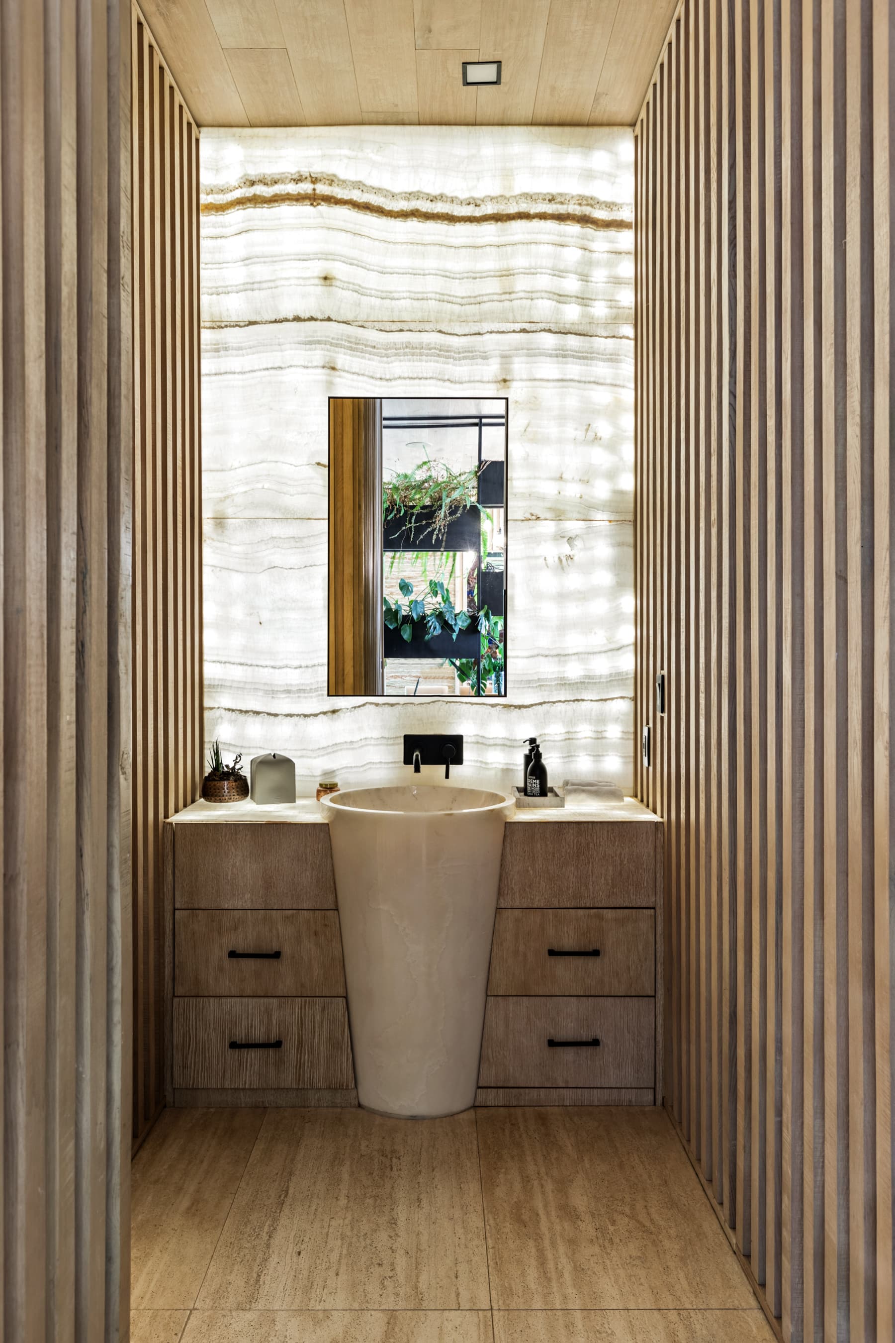 Malibu, Los Angeles — Luxury furnished apartment in Malibu, Los Angeles