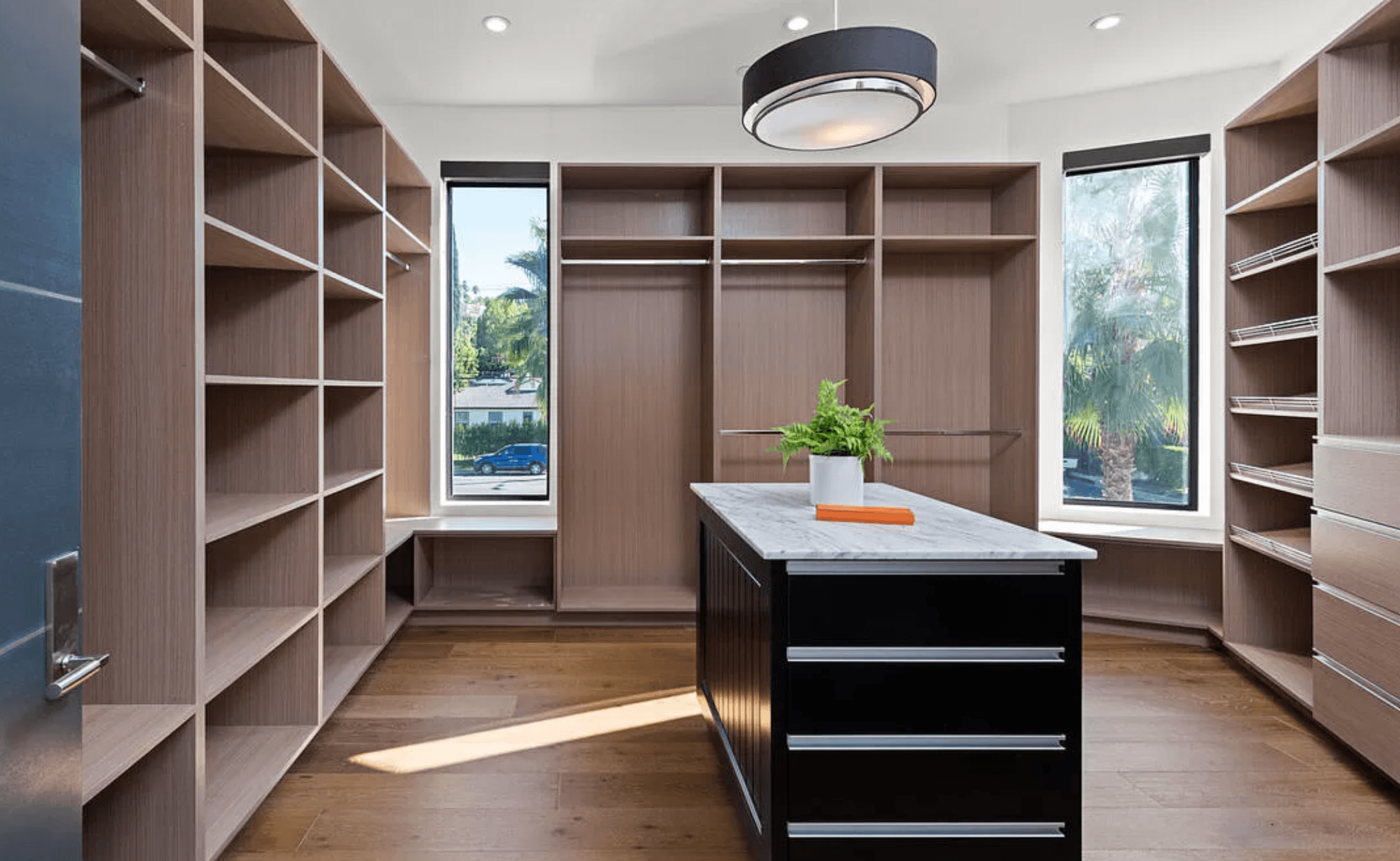 Encino, Los Angeles — Luxury furnished apartment in Encino, Los Angeles