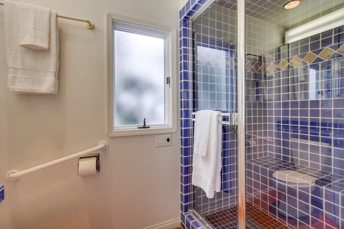 La Jolla, San Diego — Luxury furnished apartment in La Jolla, San Diego