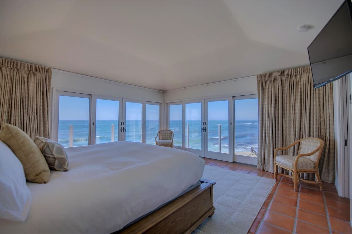 La Jolla, San Diego — Luxury furnished apartment in La Jolla, San Diego