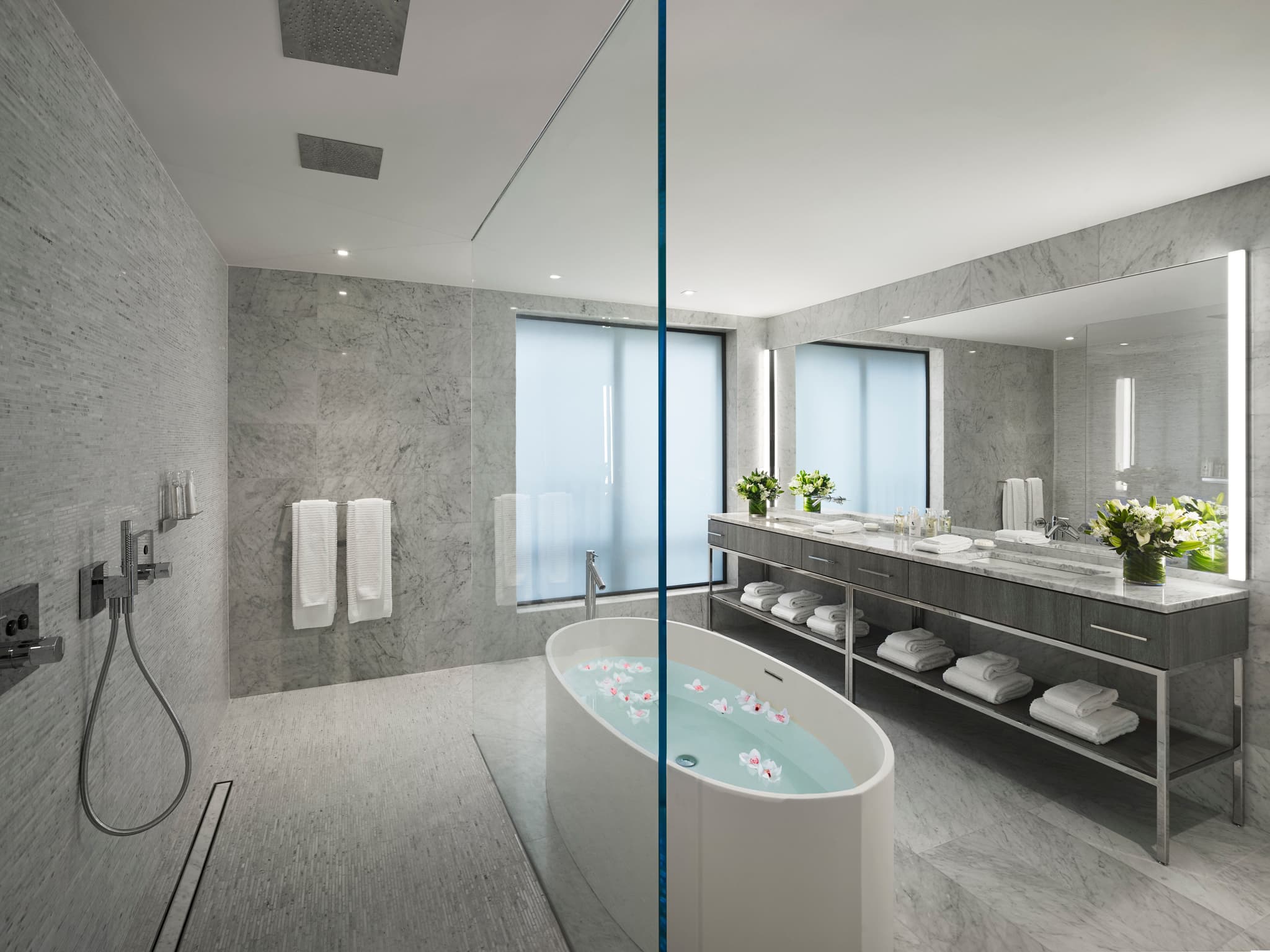 Times Square, Manhattan — Luxury furnished apartment in Times Square, New York City