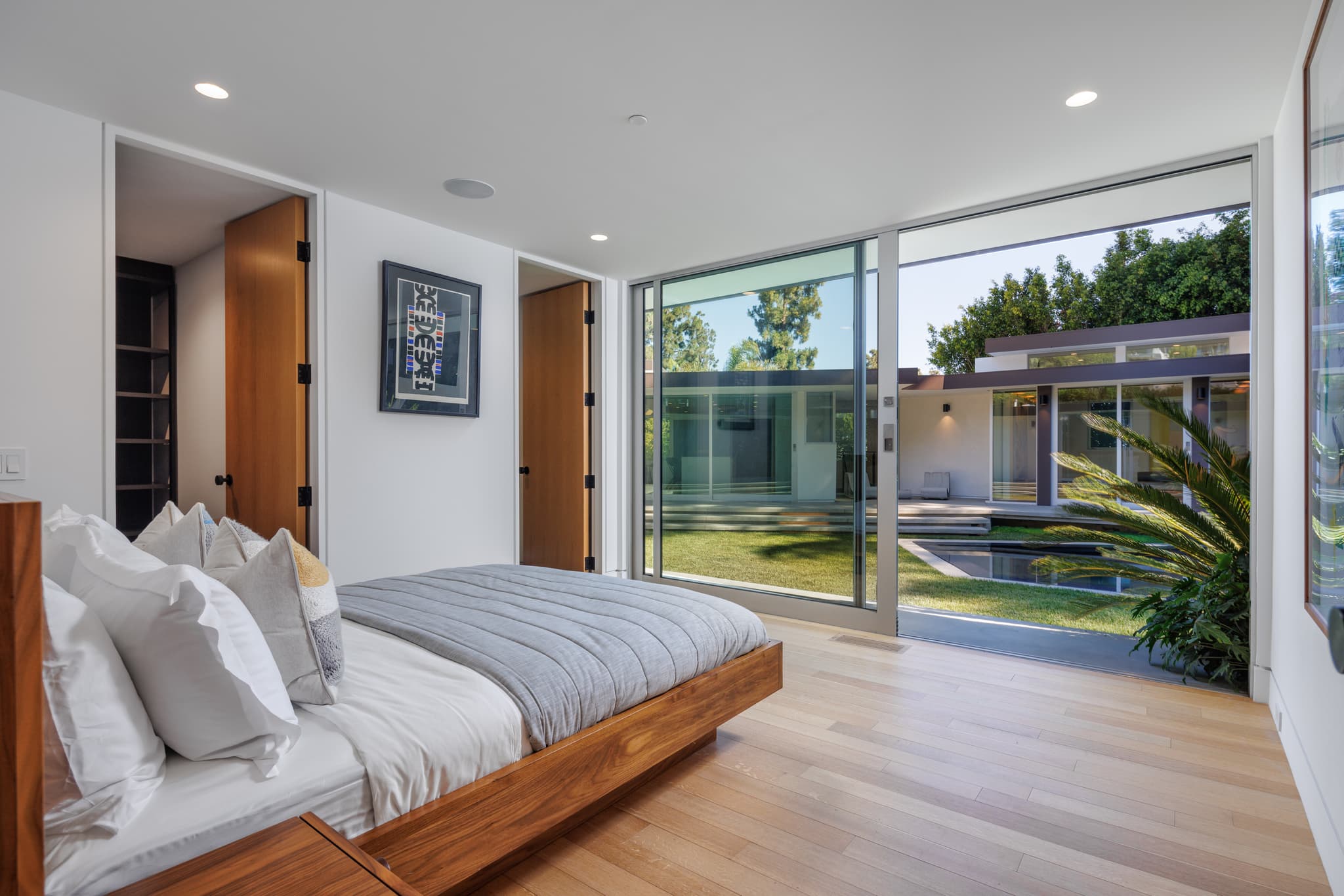 Beverly Hills, Los Angeles — Luxury furnished apartment in Beverly Hills, Los Angeles