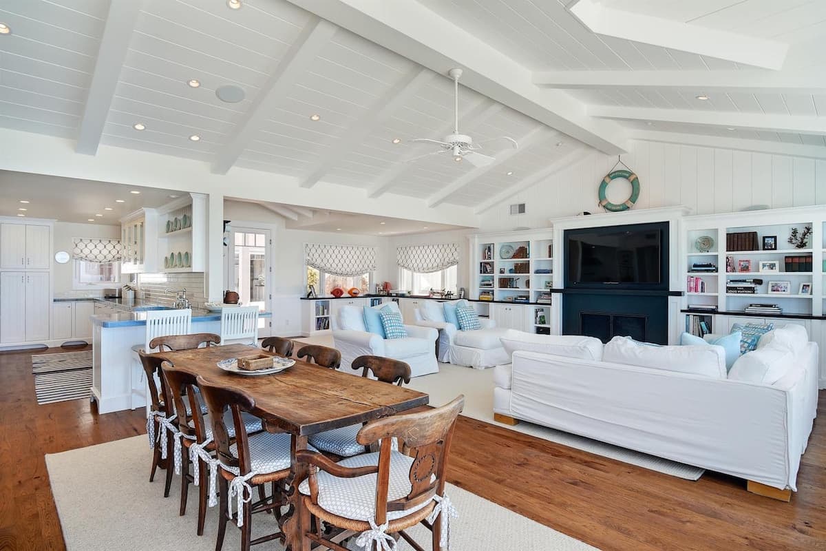 La Jolla, San Diego — Luxury furnished apartment in La Jolla, San Diego