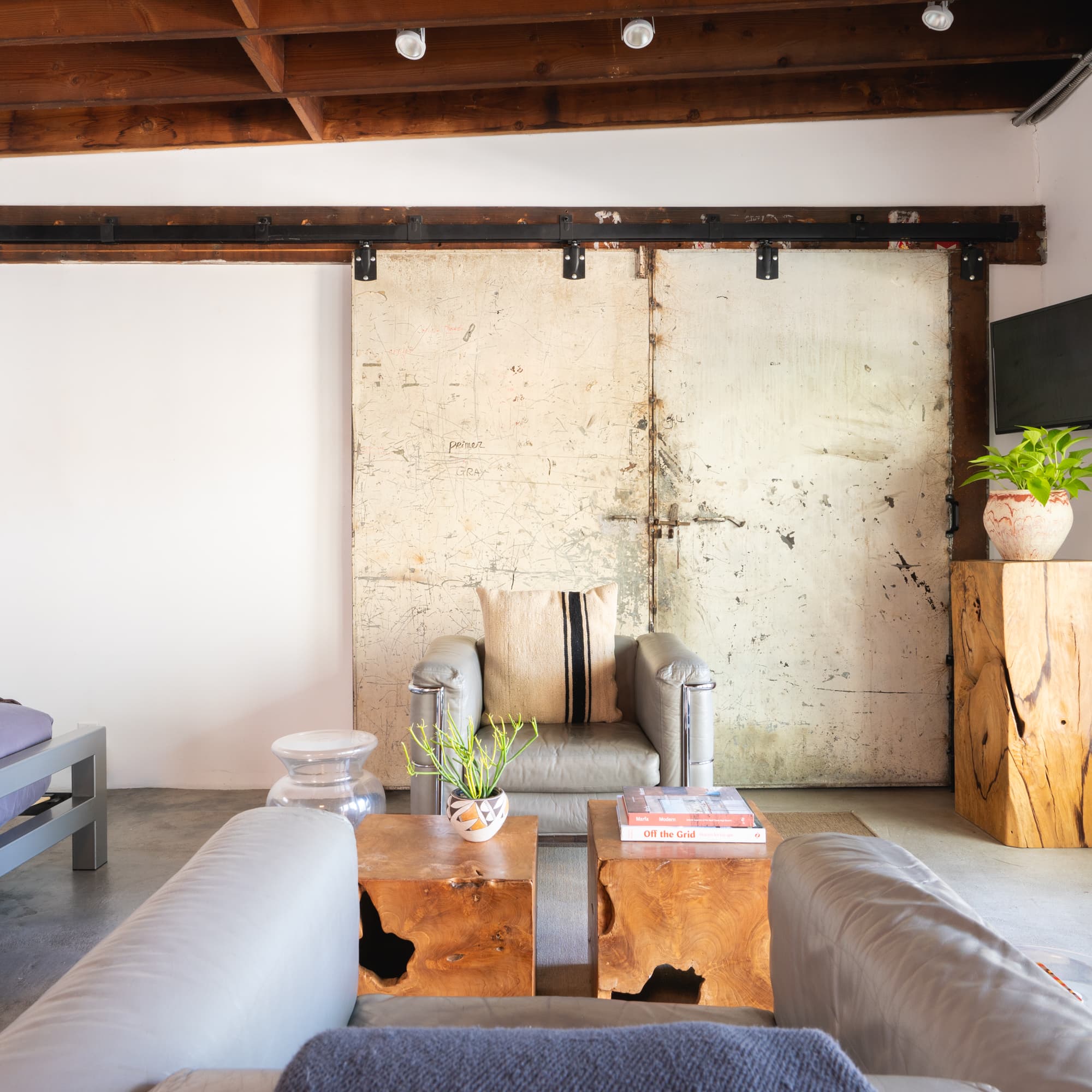 Highland Park, Los Angeles — Luxury furnished apartment in Highland Park, Los Angeles