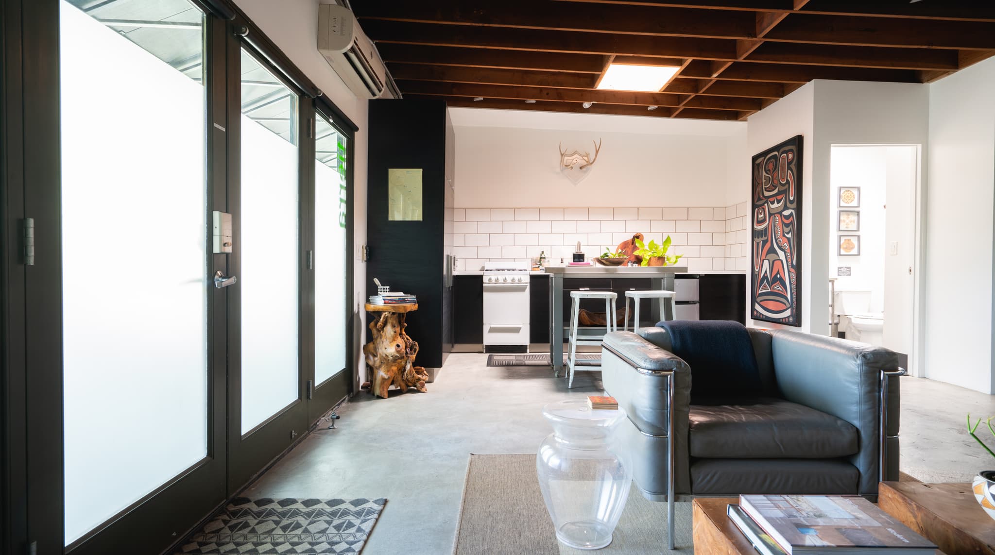 Highland Park, Los Angeles — Luxury furnished apartment in Highland Park, Los Angeles