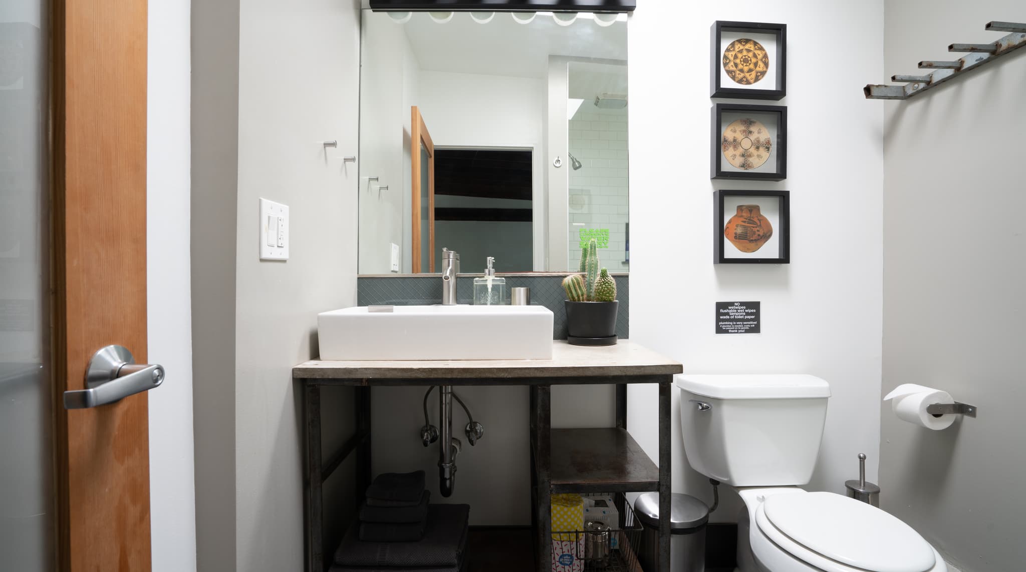 Highland Park, Los Angeles — Luxury furnished apartment in Highland Park, Los Angeles