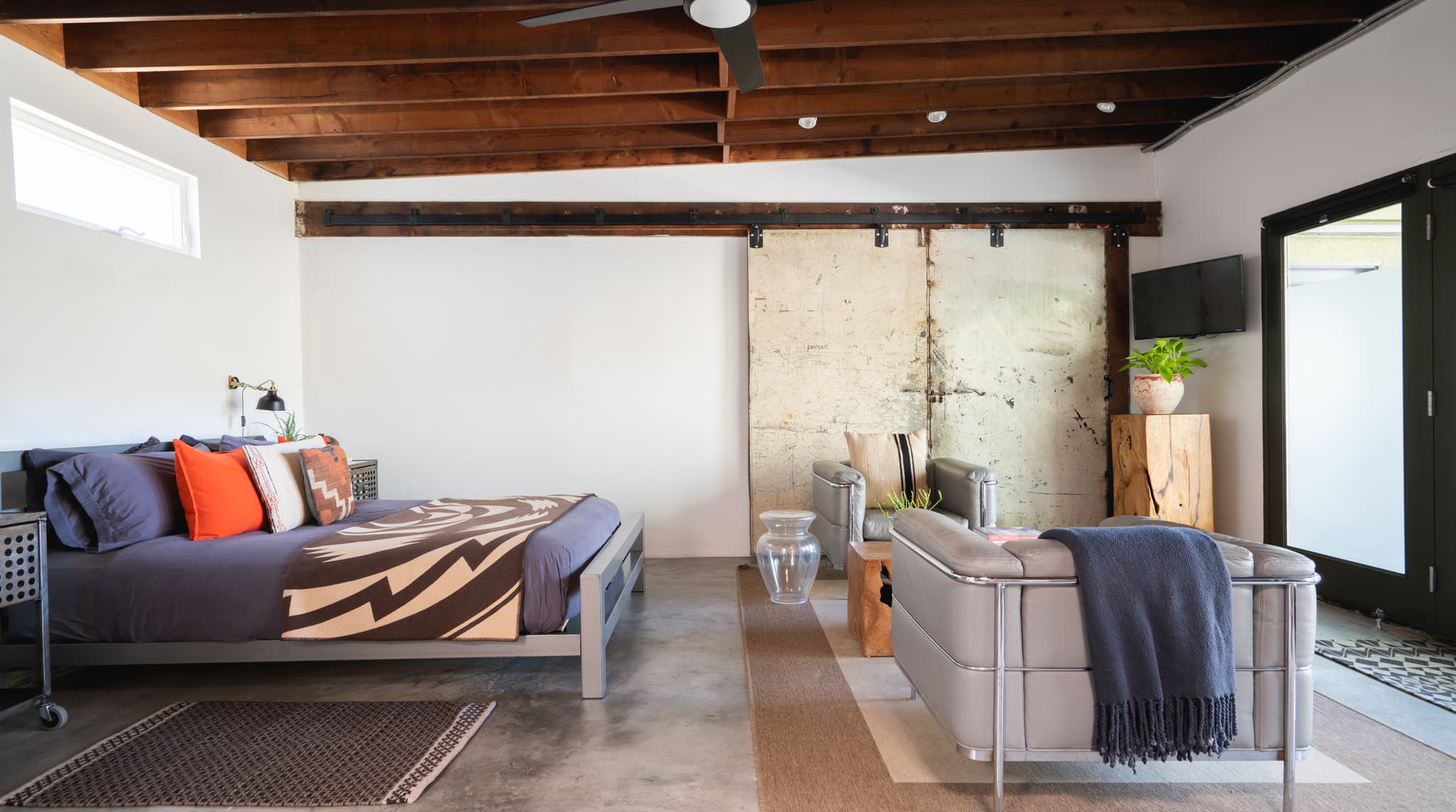 Highland Park, Los Angeles — Luxury furnished apartment in Highland Park, Los Angeles