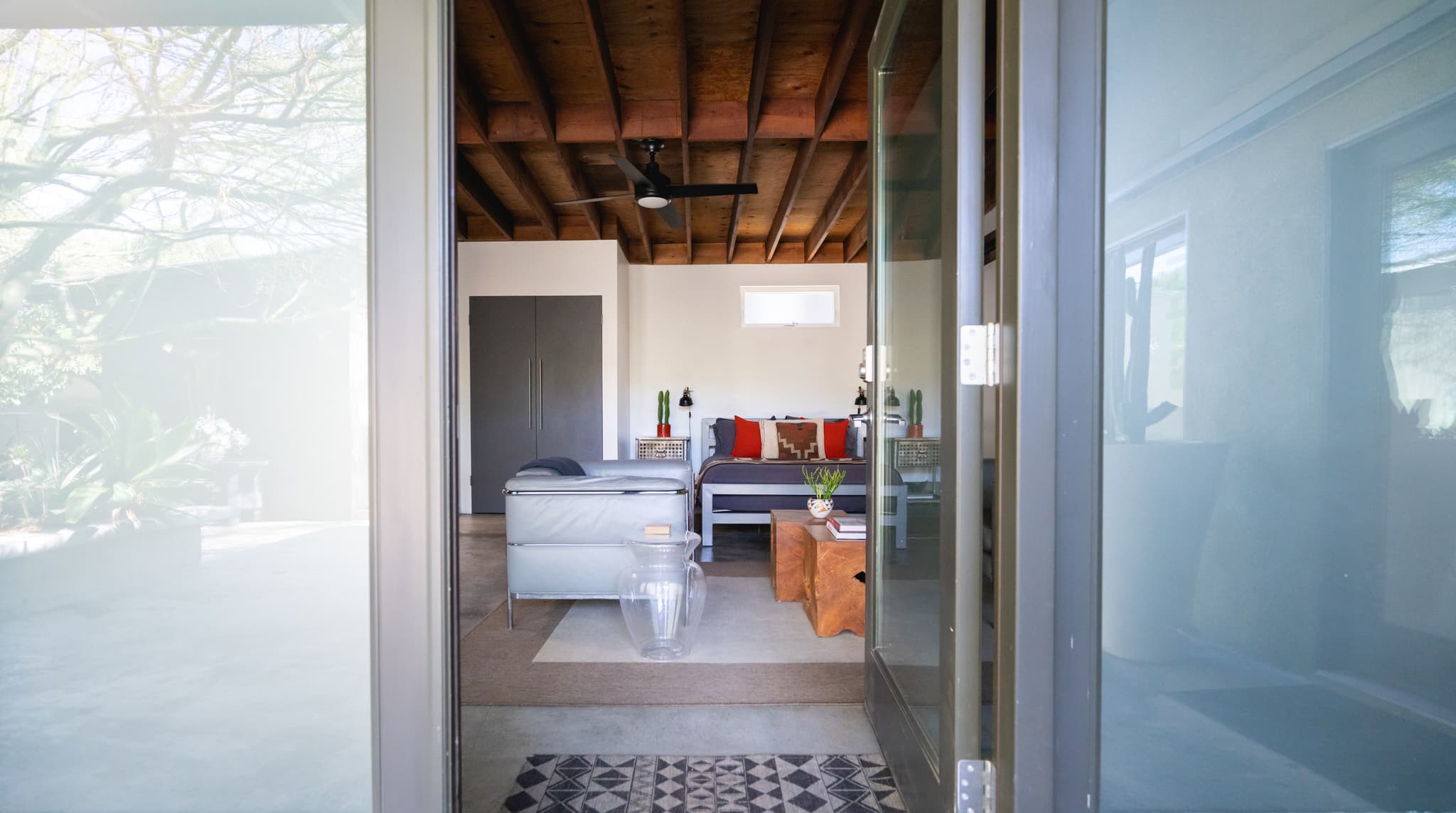 Highland Park, Los Angeles — Luxury furnished apartment in Highland Park, Los Angeles