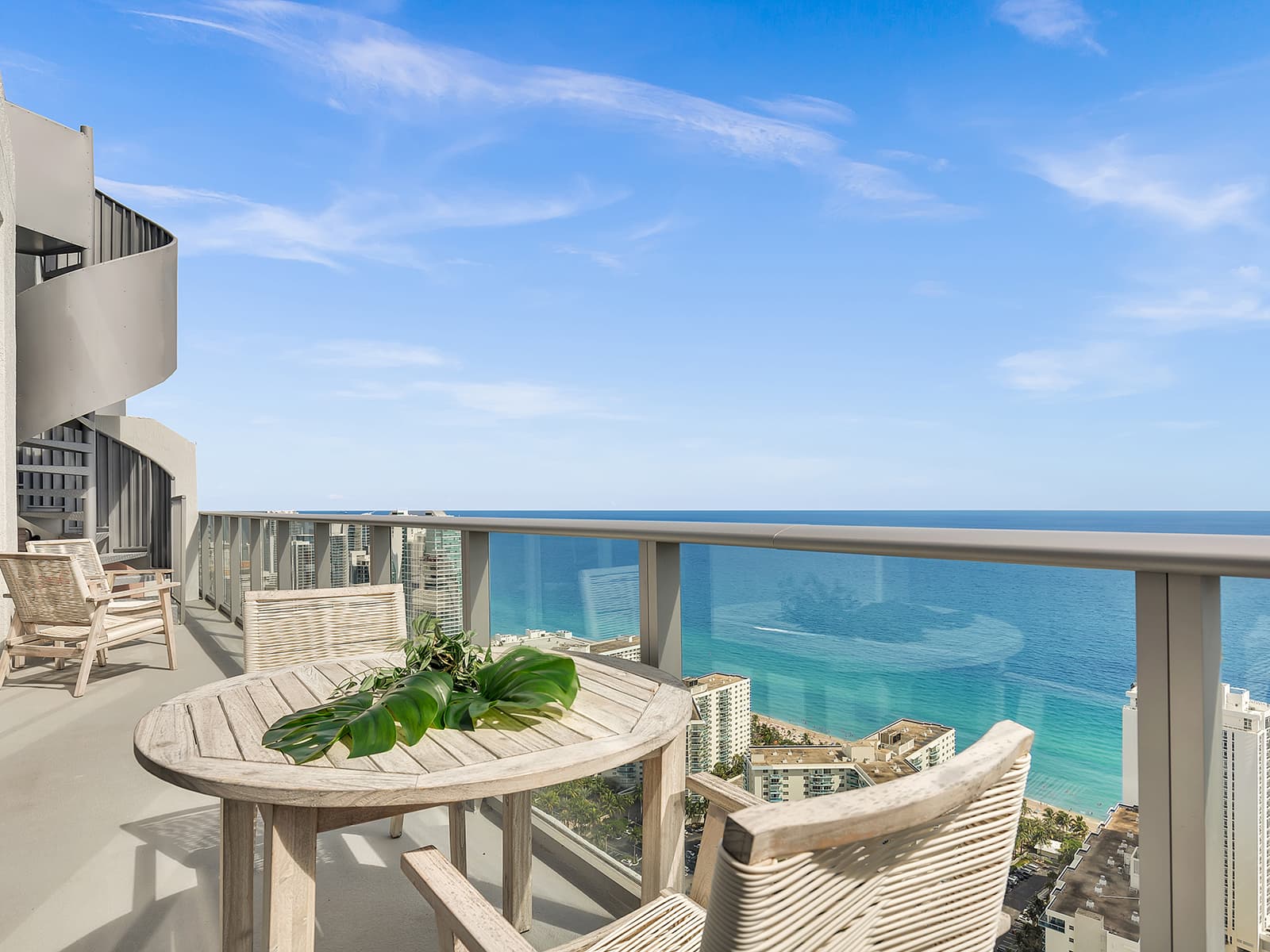 Hollywood, Fort Lauderdale — Luxury furnished apartment in Hollywood, Fort Lauderdale