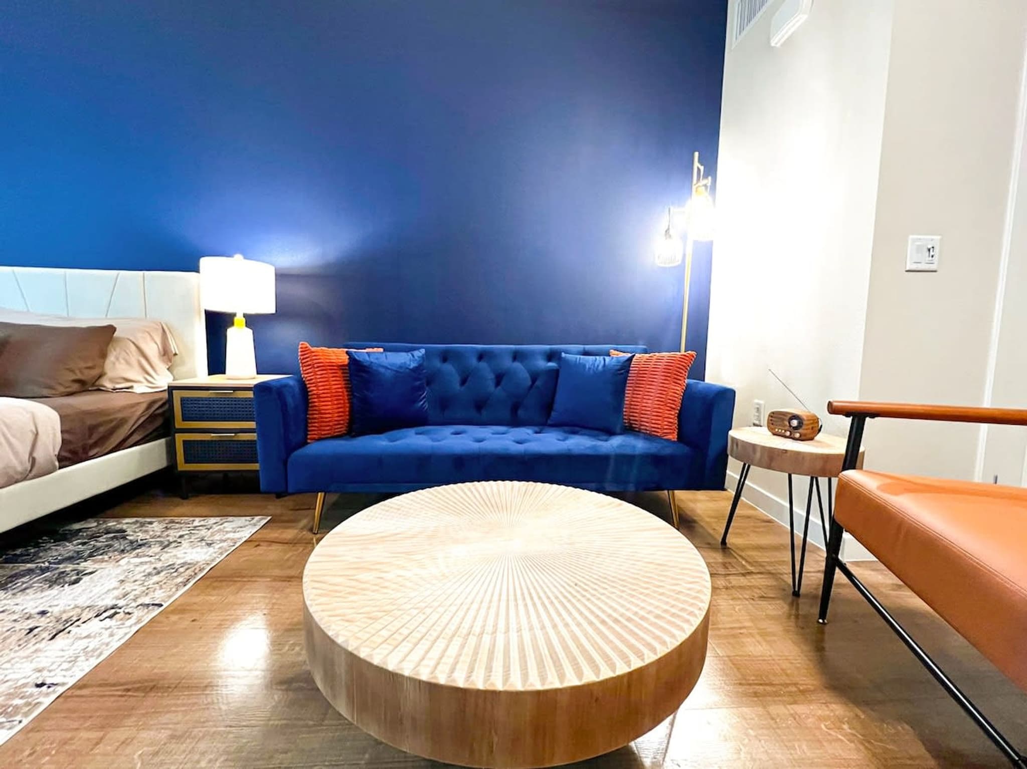 Miracle Mile & La Brea, Los Angeles — Luxury furnished apartment in Miracle Mile & La Brea, Los Angeles