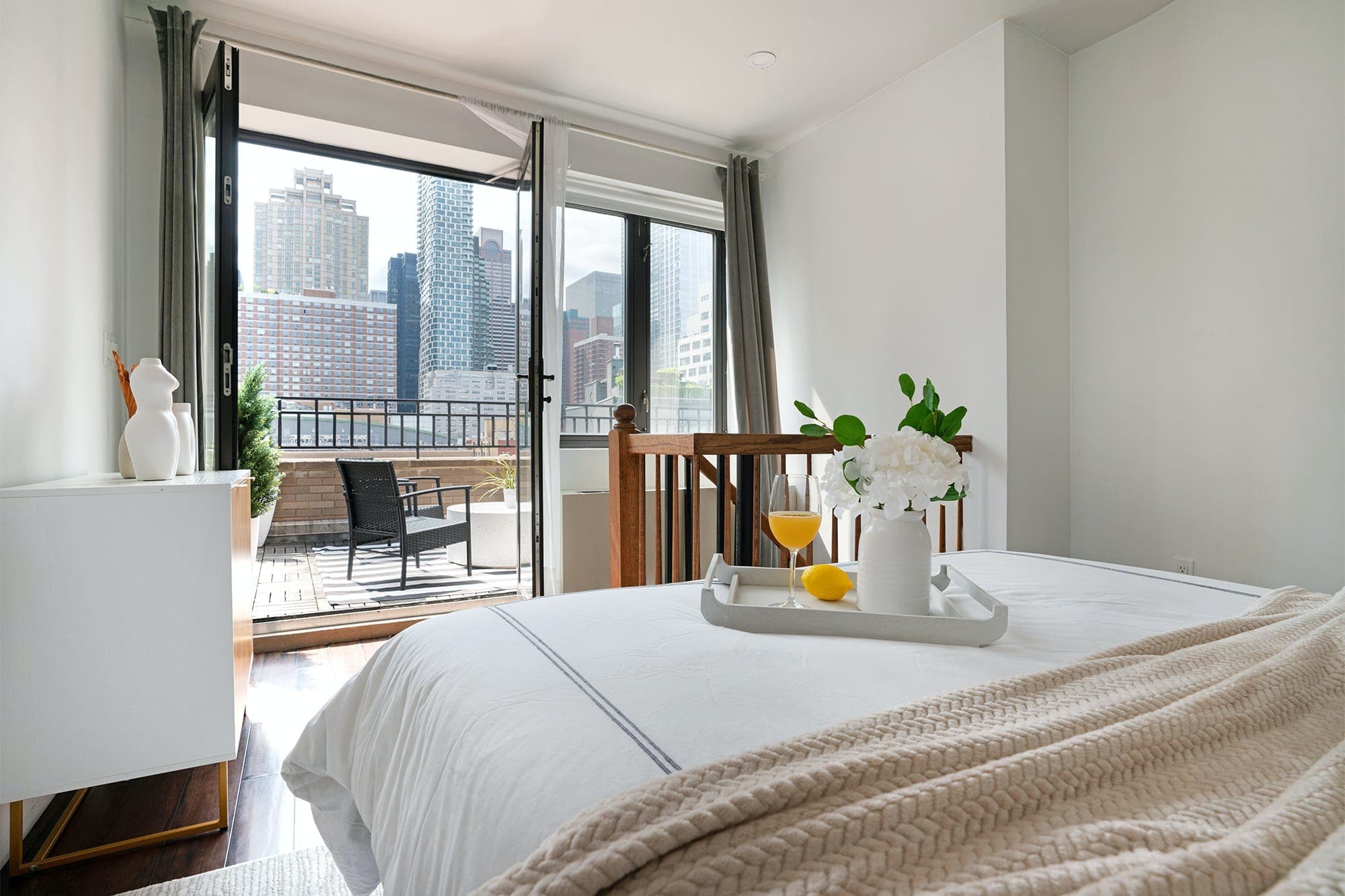 Hell's Kitchen, Hell's Kitchen — Luxury furnished apartment in Hell's Kitchen, New York City