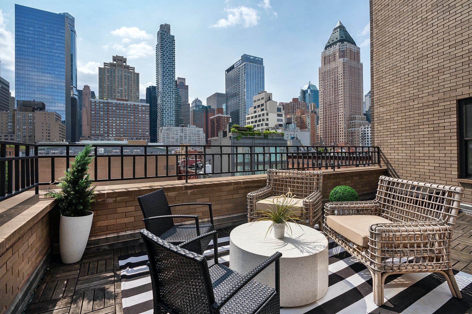 Hell's Kitchen, Hell's Kitchen — Luxury furnished apartment in Hell's Kitchen, New York City