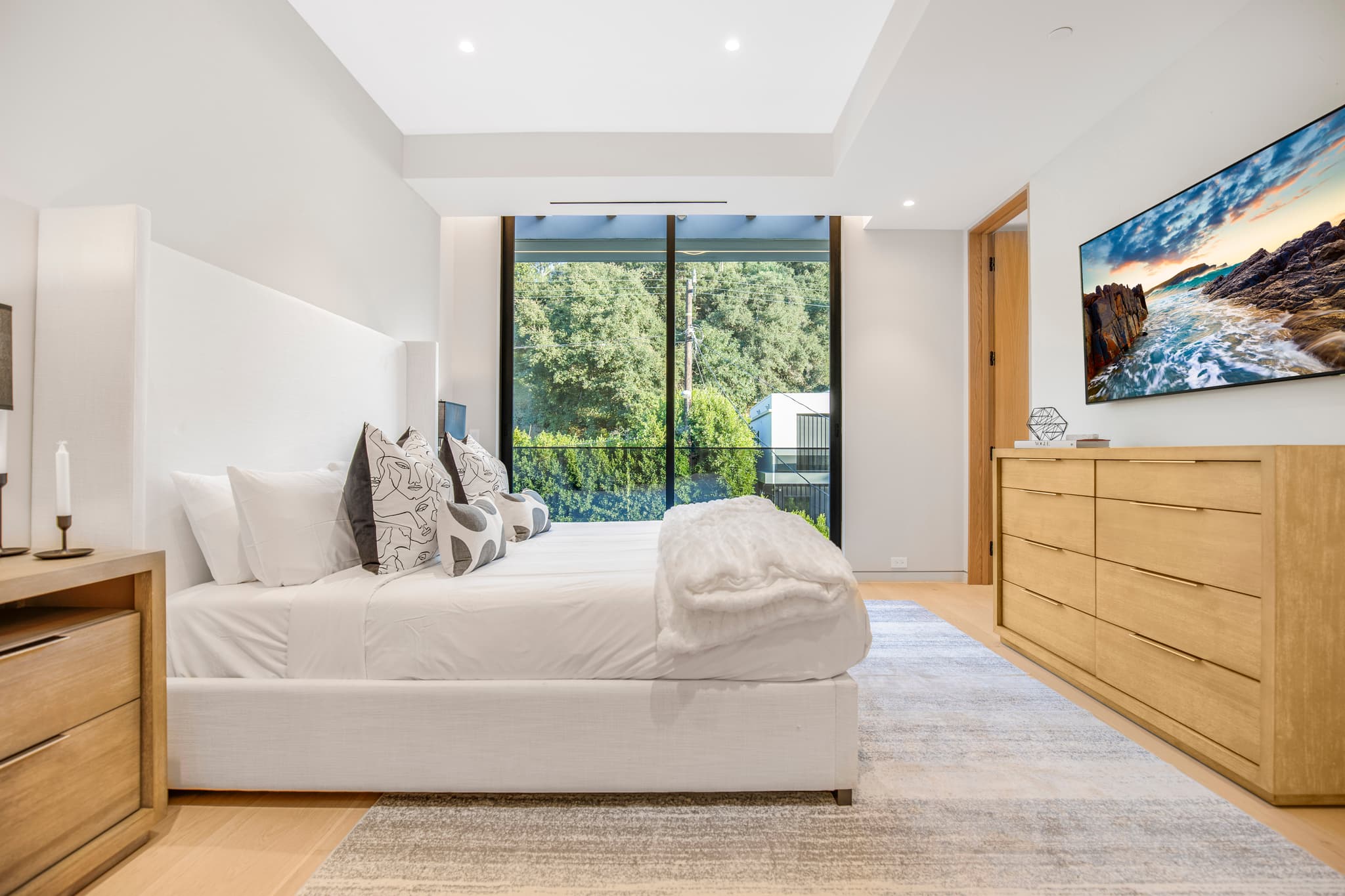 Beverly Crest, Los Angeles — Luxury furnished apartment in Beverly Crest, Los Angeles