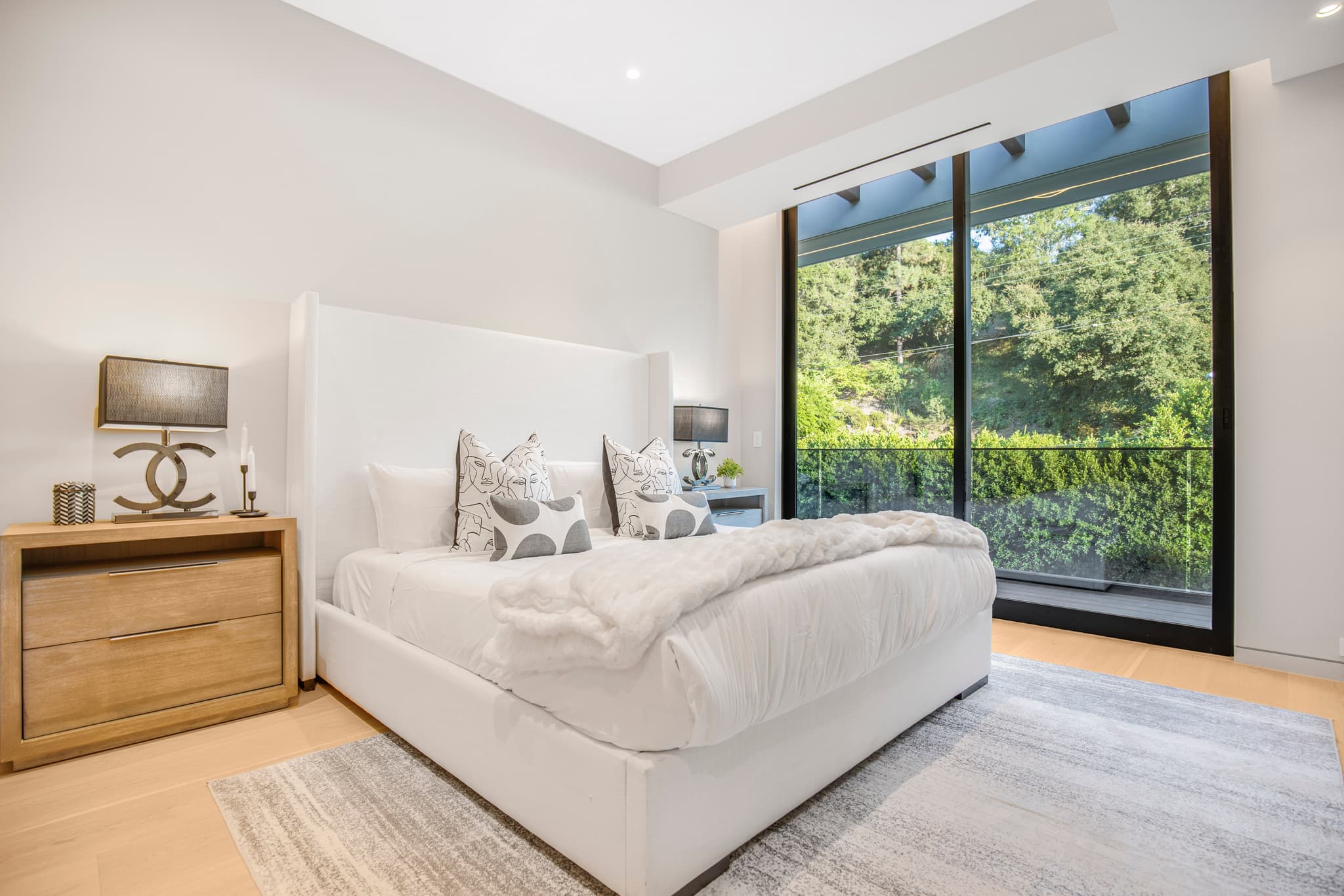 Beverly Crest, Los Angeles — Luxury furnished apartment in Beverly Crest, Los Angeles