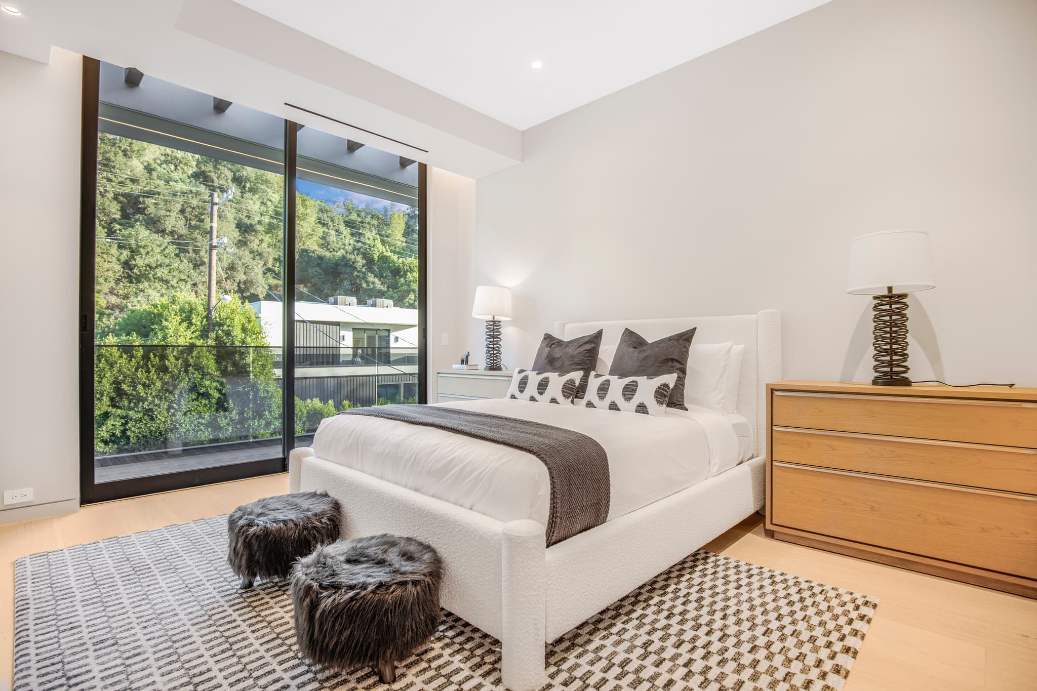 Beverly Crest, Los Angeles — Luxury furnished apartment in Beverly Crest, Los Angeles