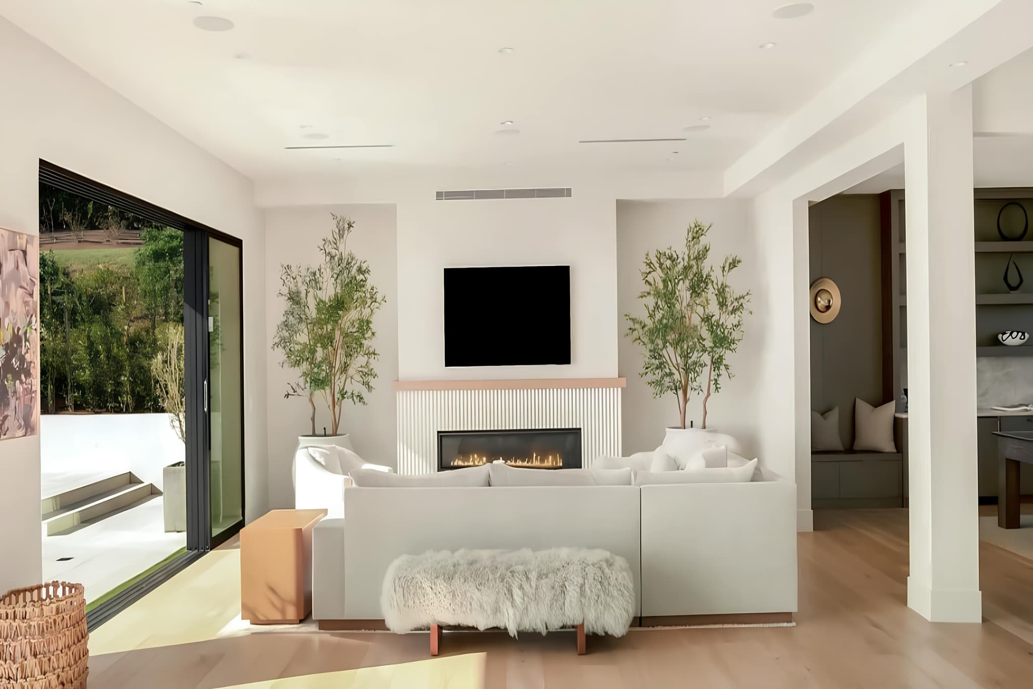 Inland Malibu, Los Angeles — Luxury furnished apartment in Inland Malibu, Los Angeles