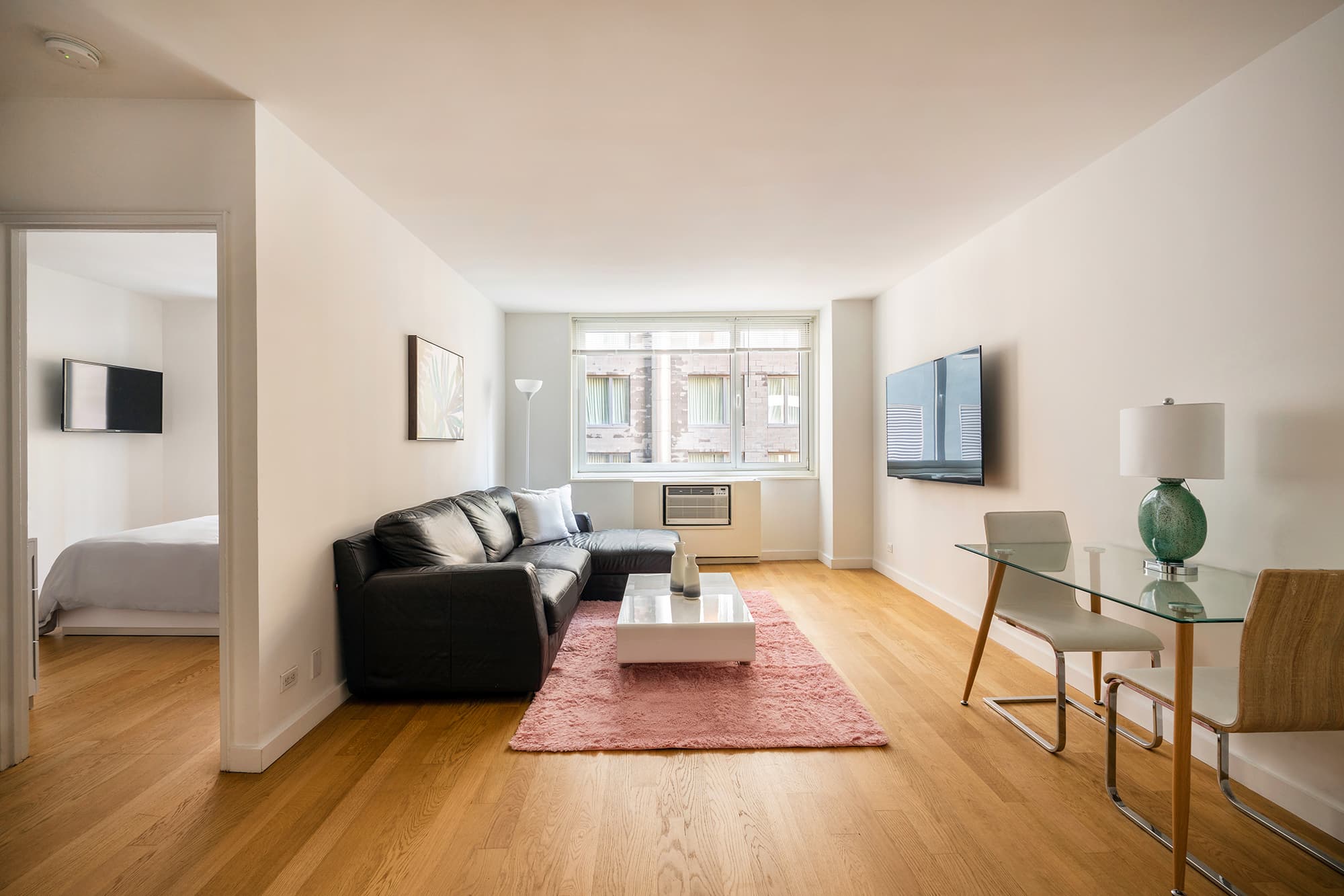 Midtown, Midtown — Luxury furnished apartment in Midtown, New York City