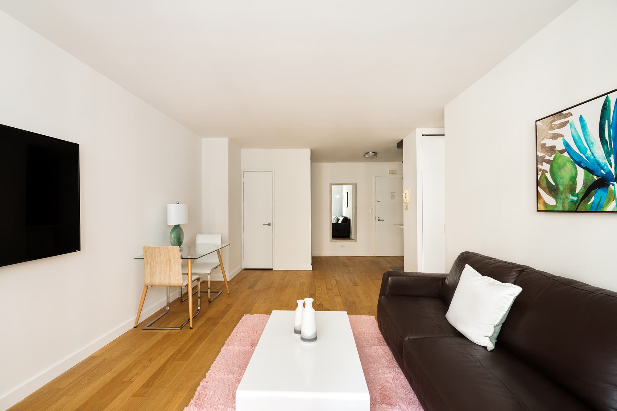 Midtown, Midtown — Luxury furnished apartment in Midtown, New York City