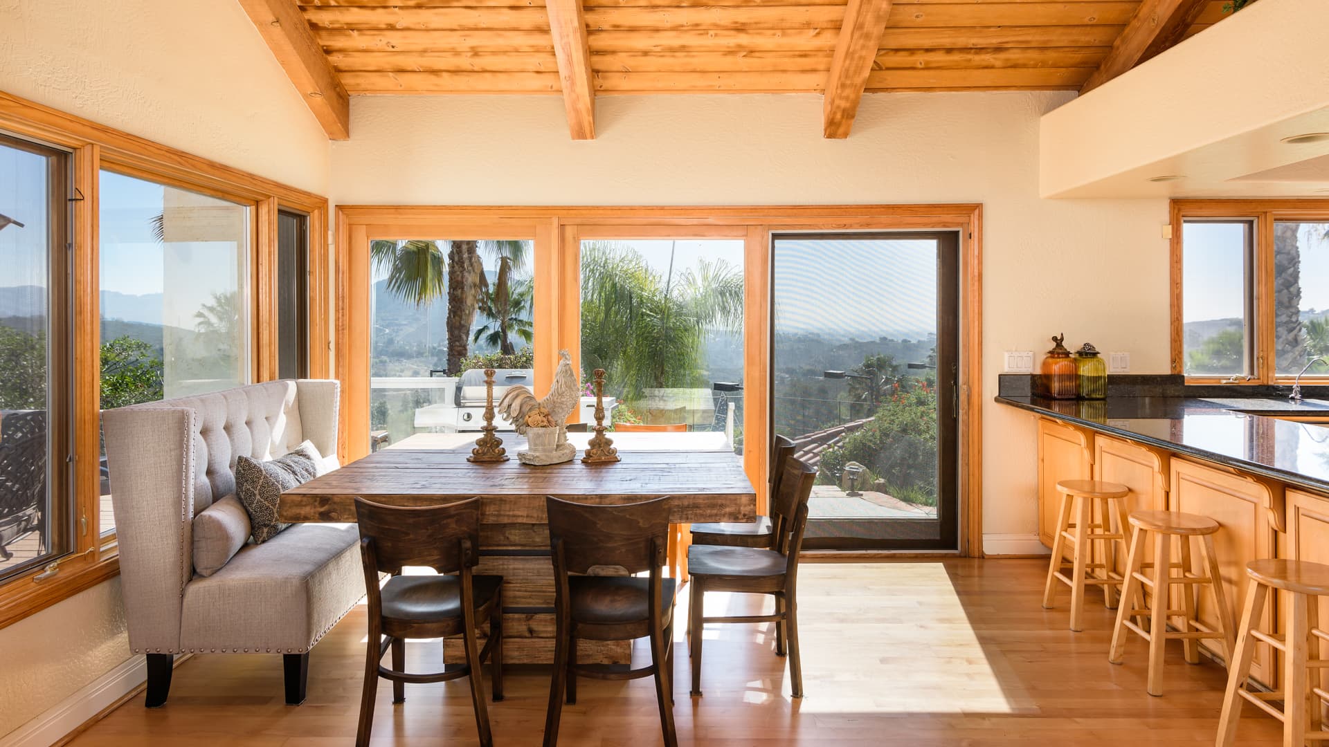 Encinitas, San Diego — Luxury furnished apartment in Encinitas, San Diego