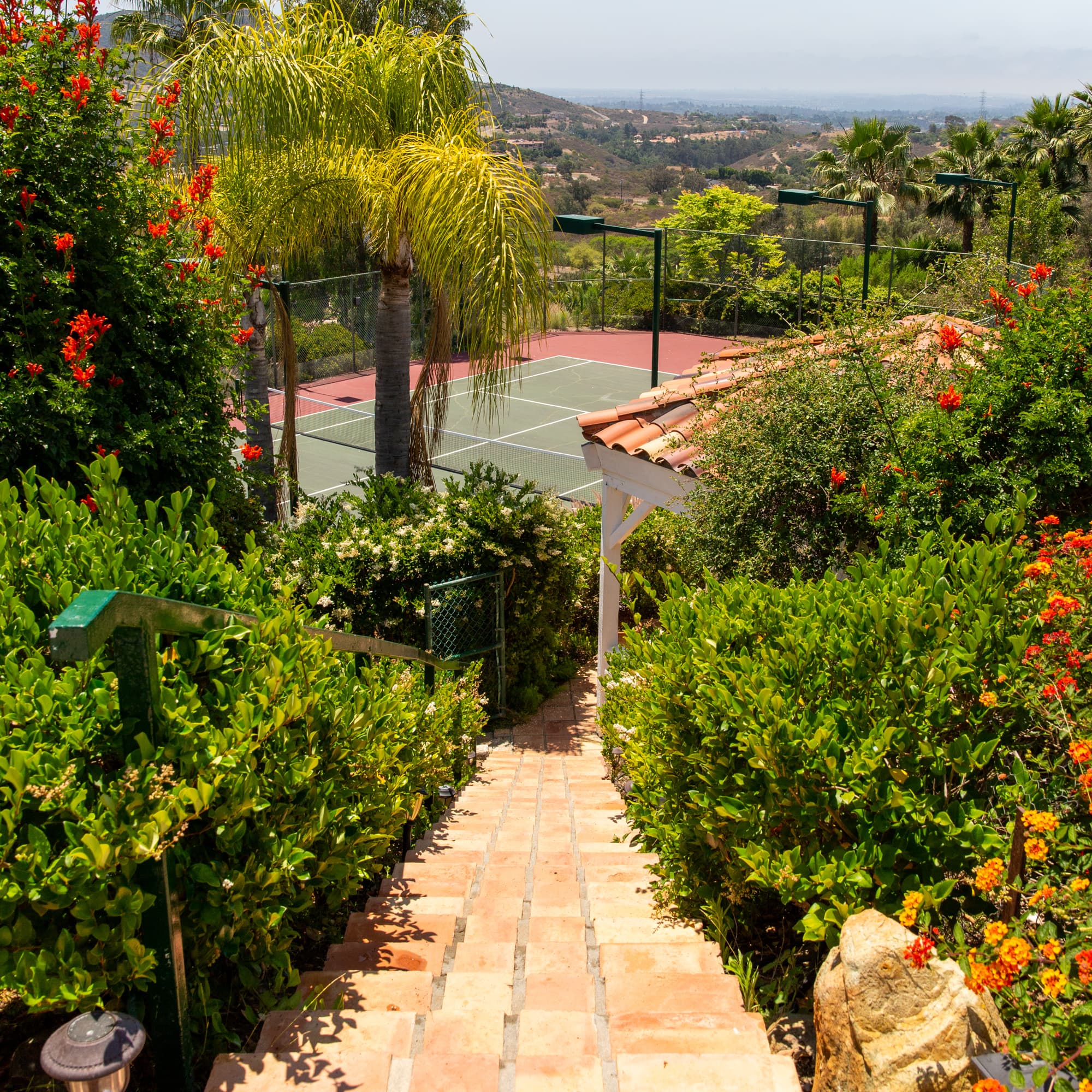 Encinitas, San Diego — Luxury furnished apartment in Encinitas, San Diego