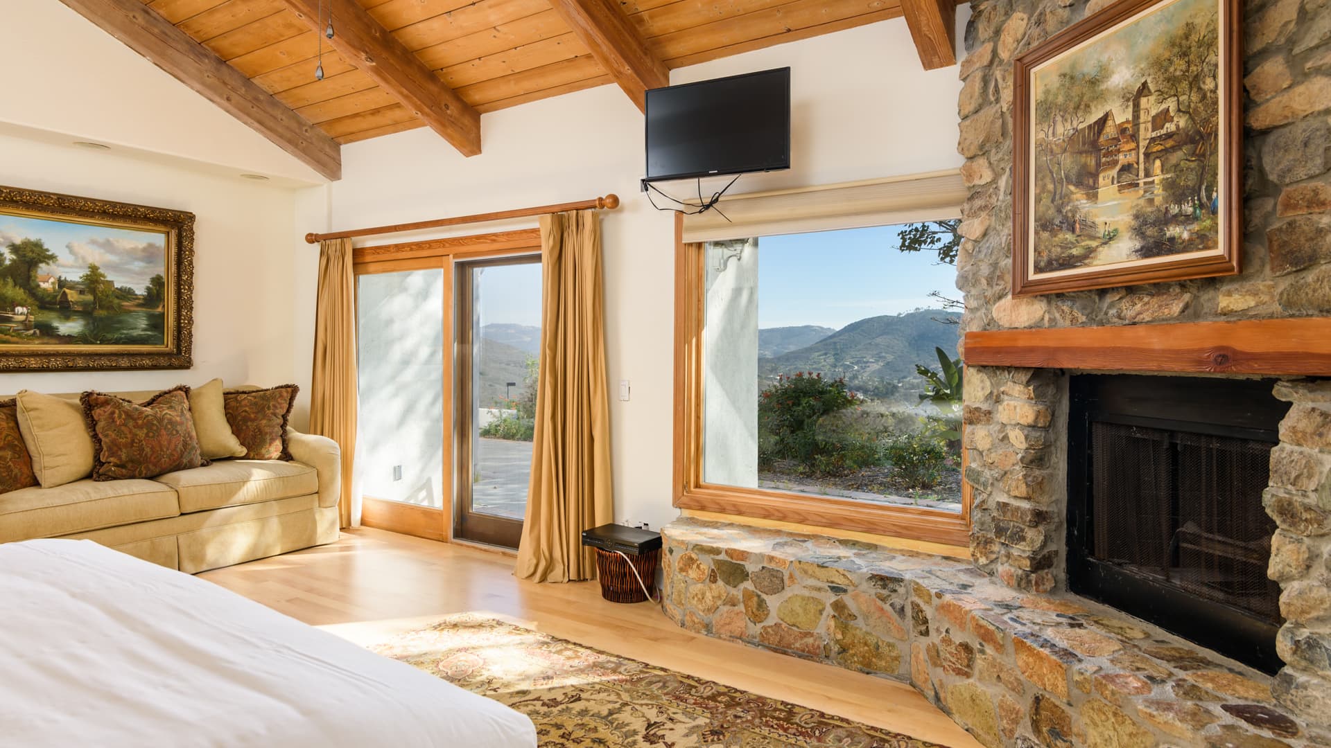 Encinitas, San Diego — Luxury furnished apartment in Encinitas, San Diego