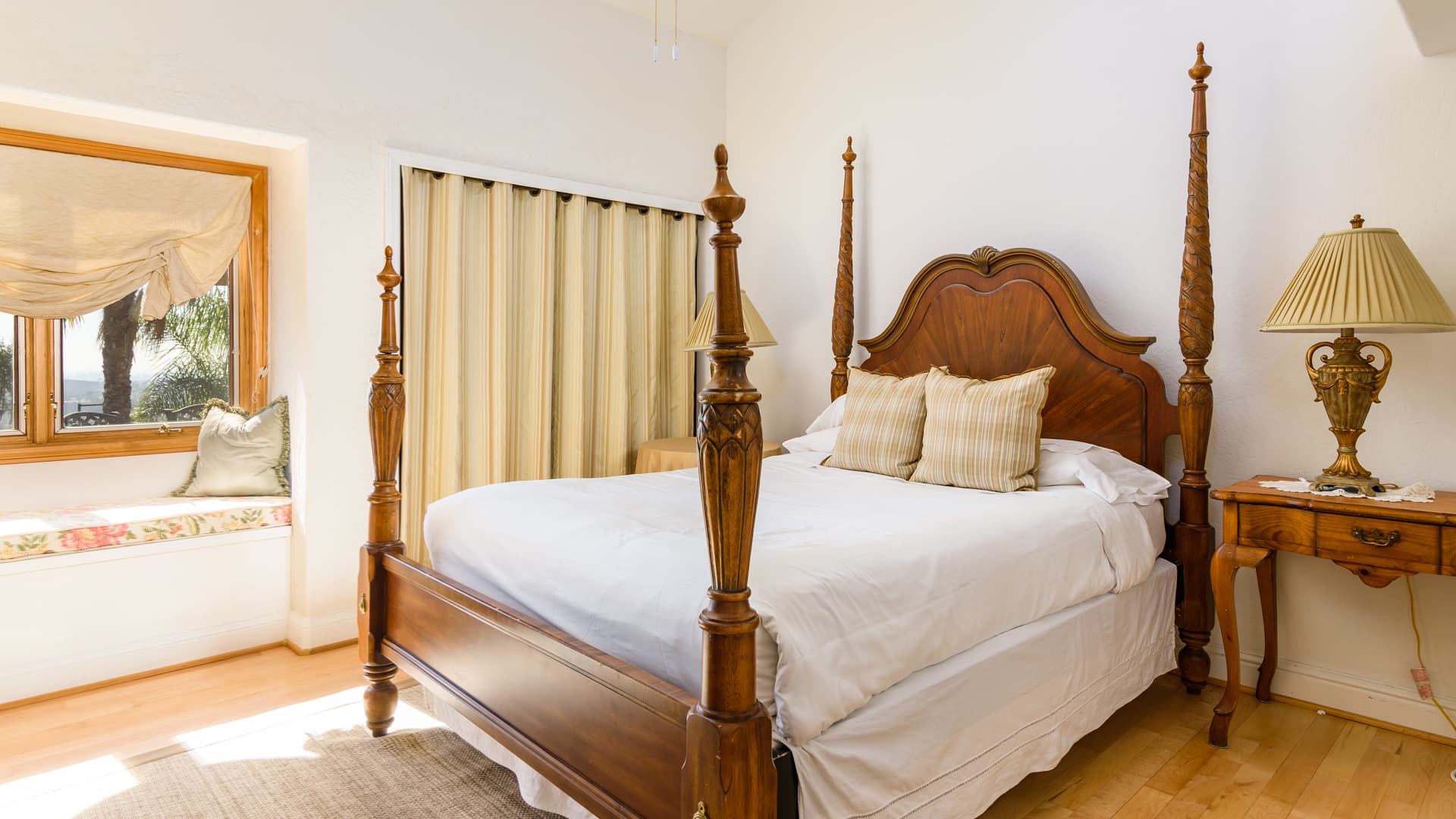 Encinitas, San Diego — Luxury furnished apartment in Encinitas, San Diego