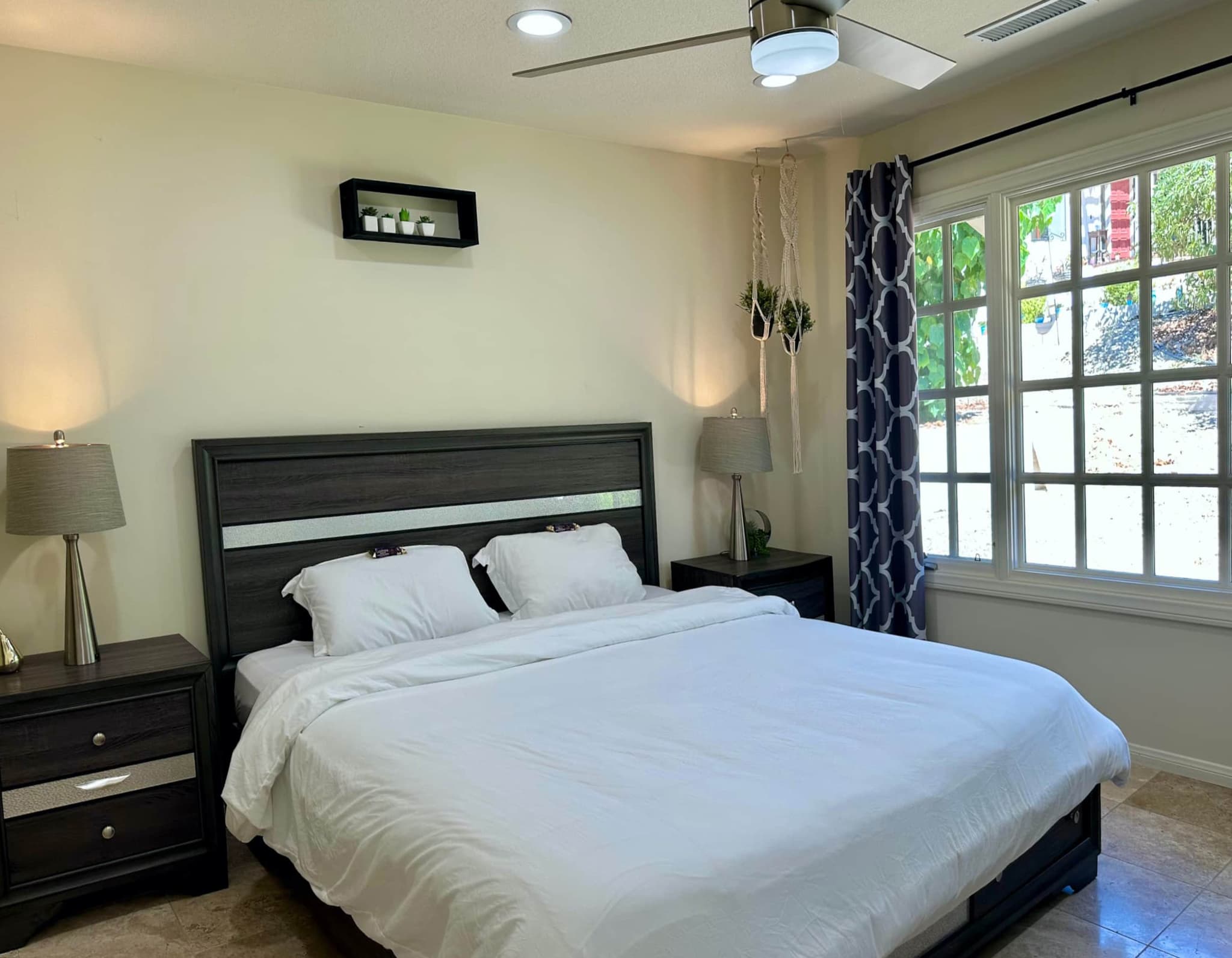 California, San Diego — Luxury furnished apartment in California, San Diego