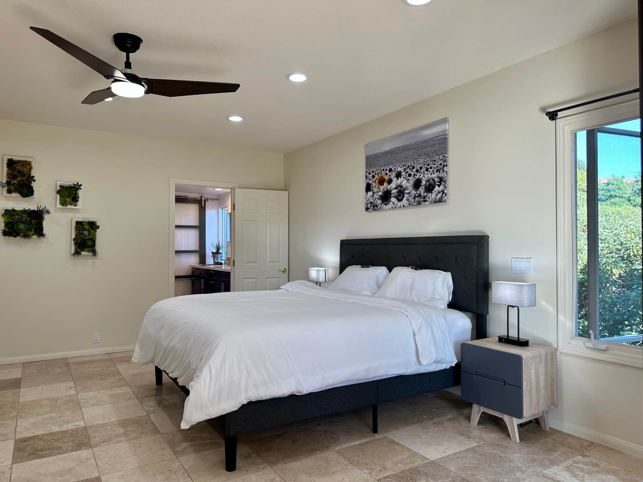 California, San Diego — Luxury furnished apartment in California, San Diego