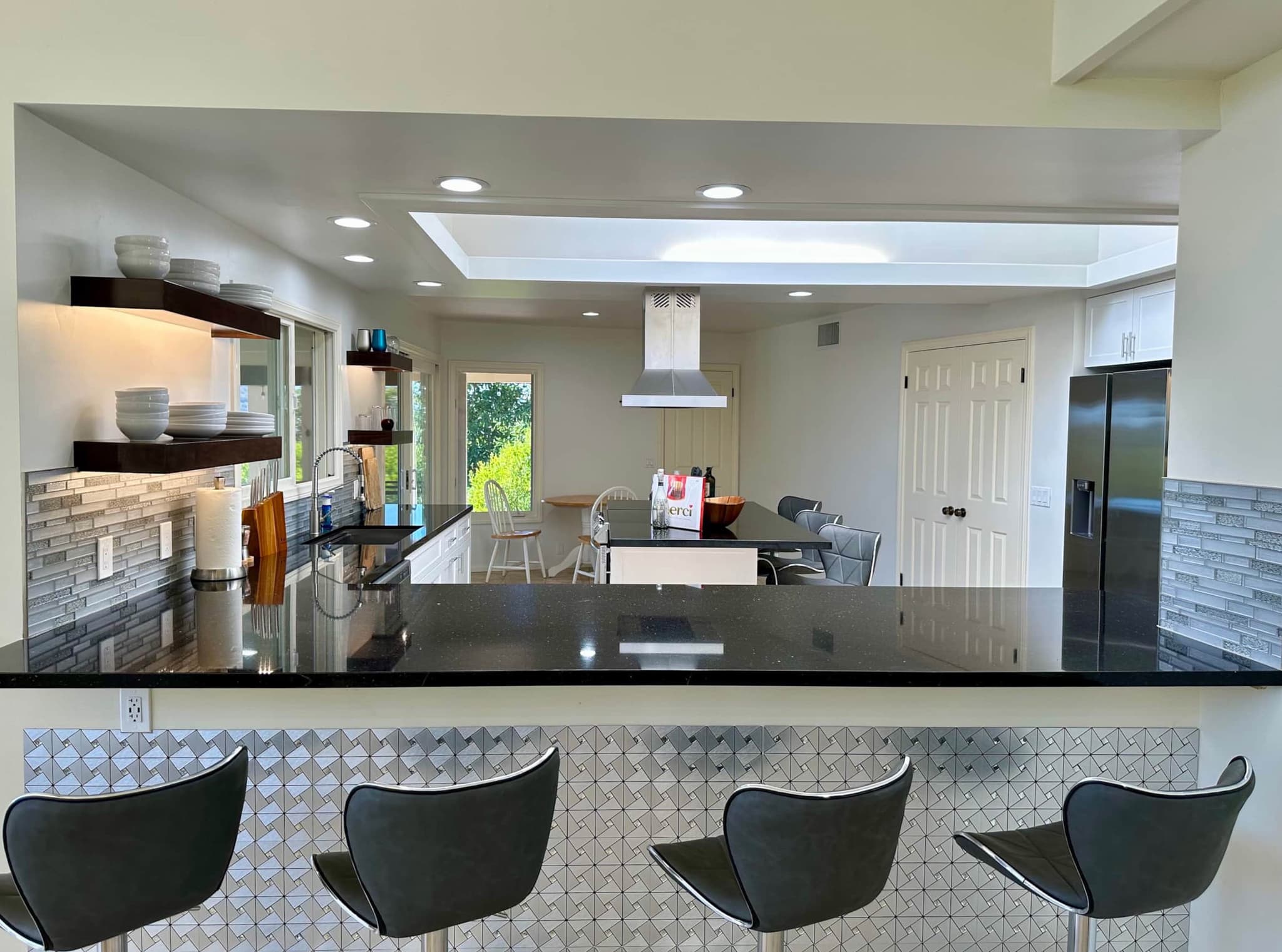 California, San Diego — Luxury furnished apartment in California, San Diego