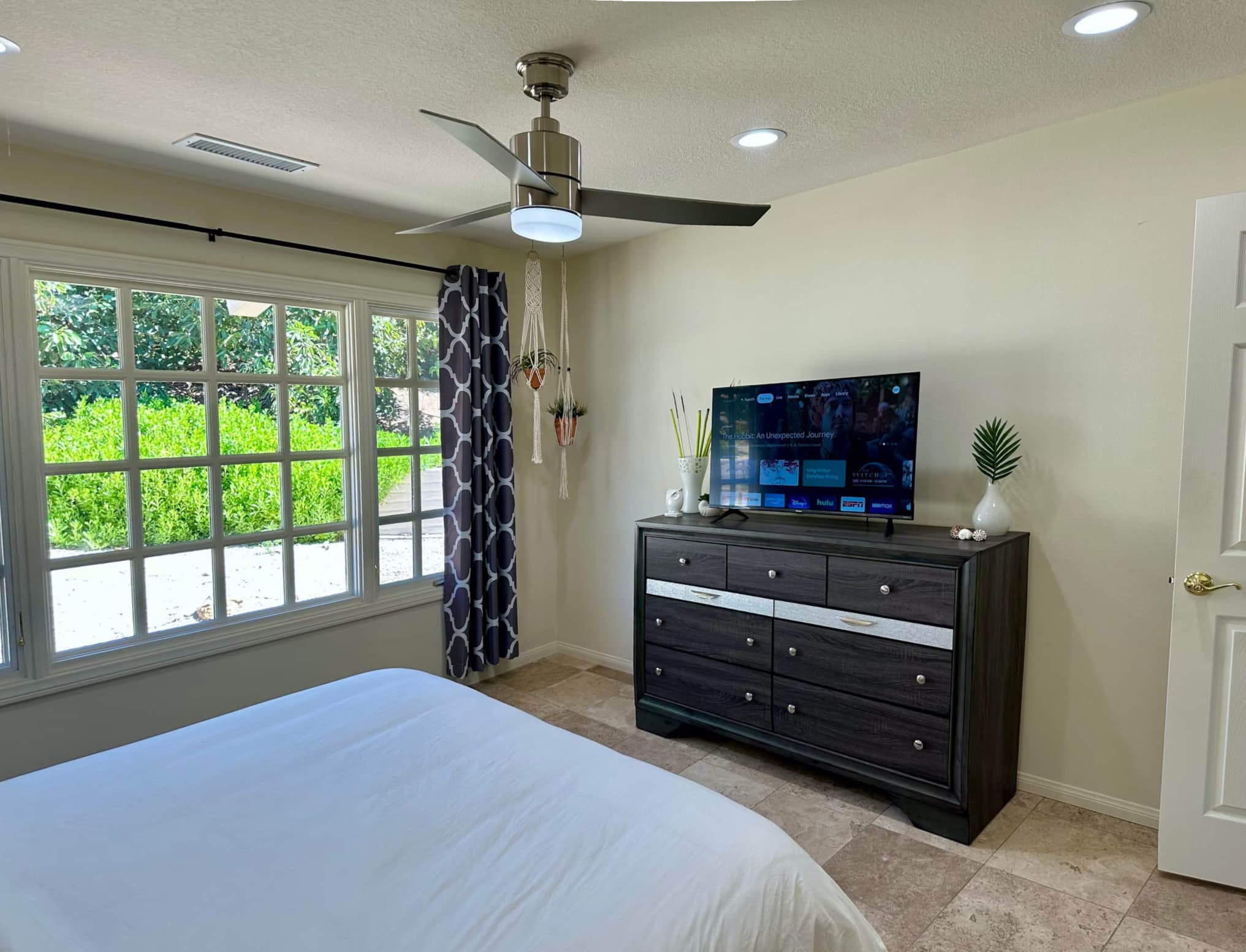 California, San Diego — Luxury furnished apartment in California, San Diego