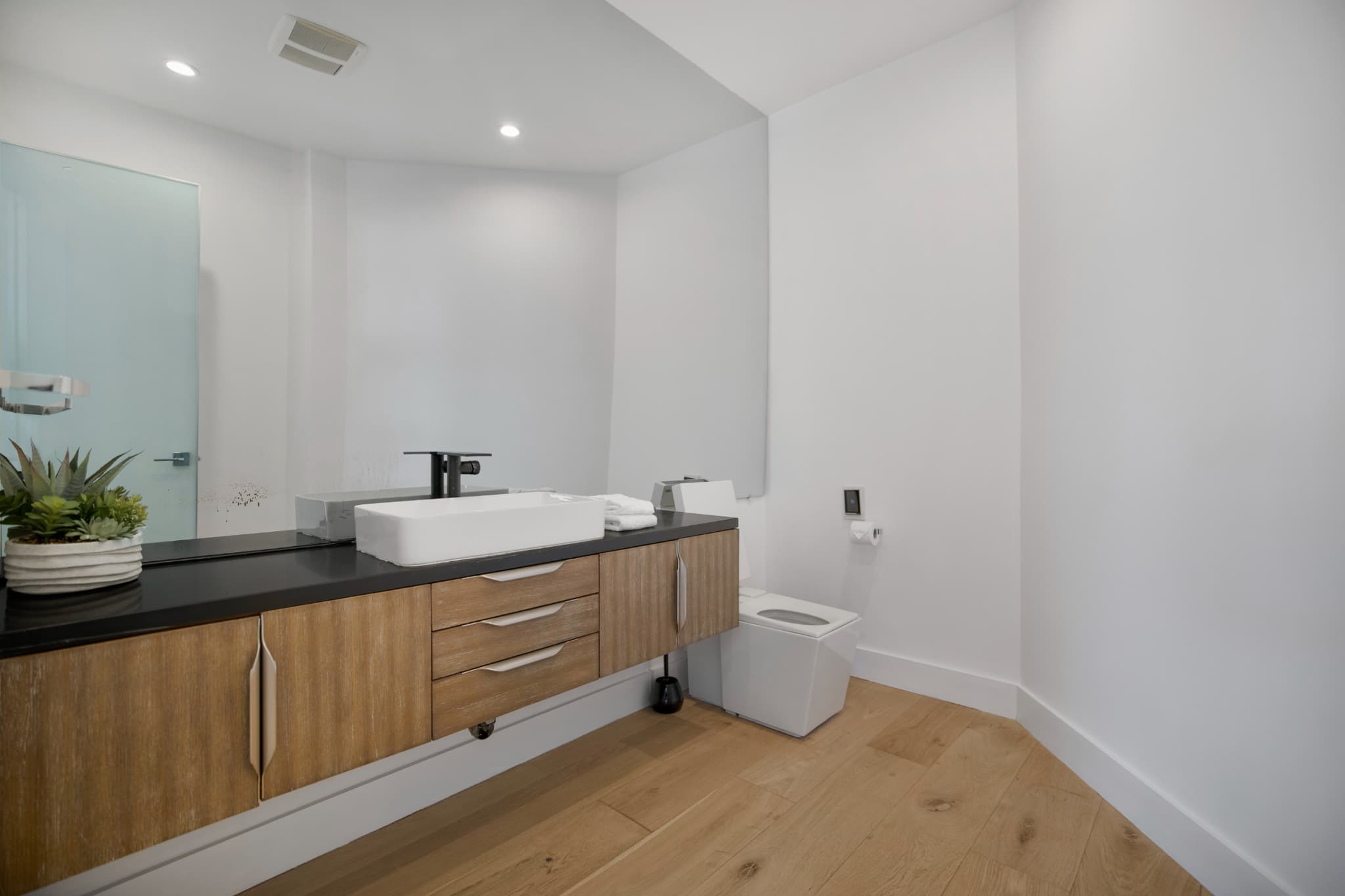 Laurel Canyon, Los Angeles — Luxury furnished apartment in Laurel Canyon, Los Angeles