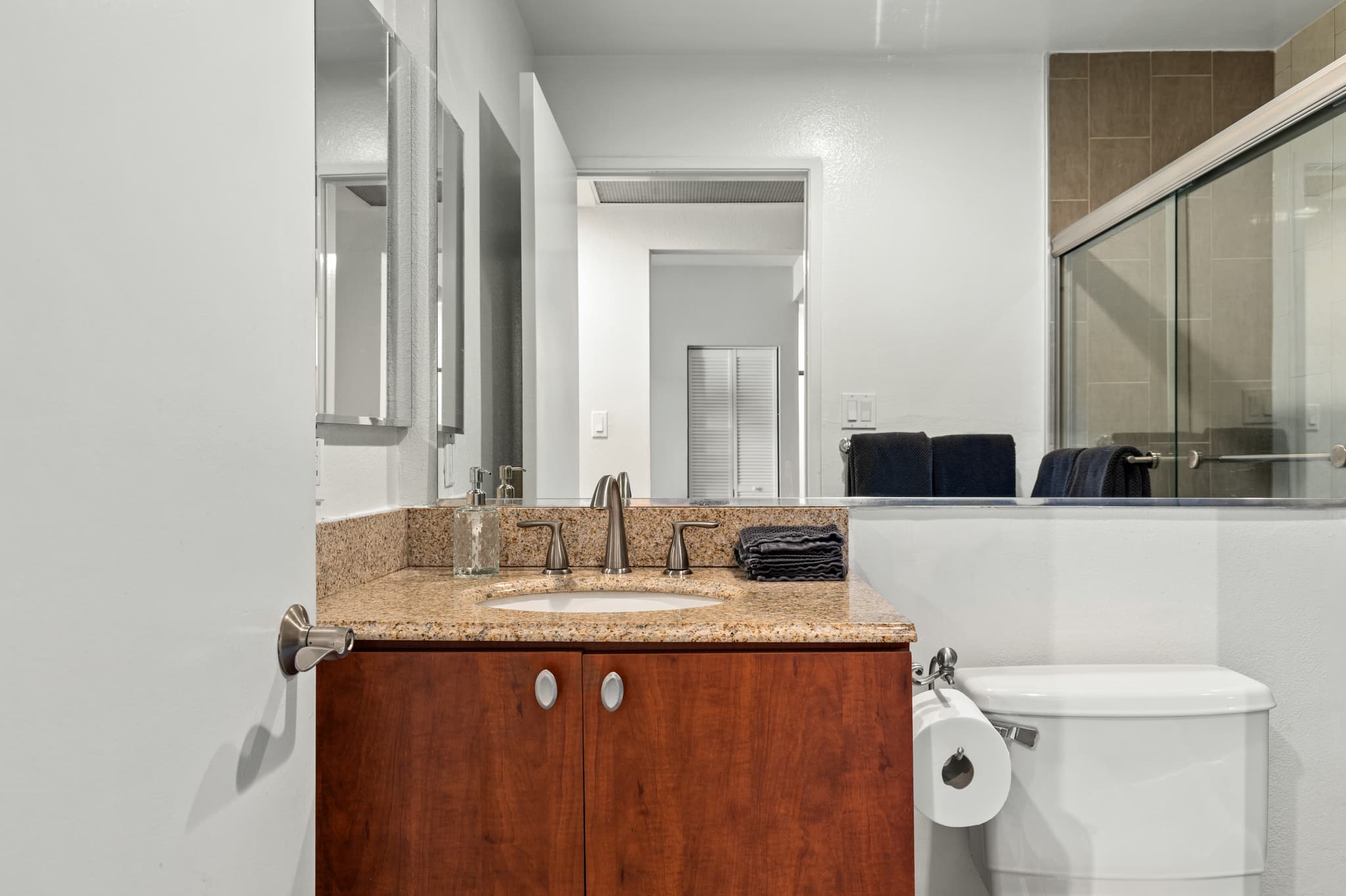 Brentwood, Los Angeles — Luxury furnished apartment in Brentwood, Los Angeles