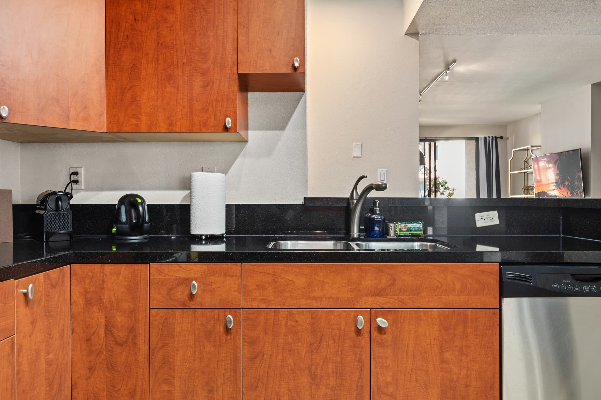 Brentwood, Los Angeles — Luxury furnished apartment in Brentwood, Los Angeles