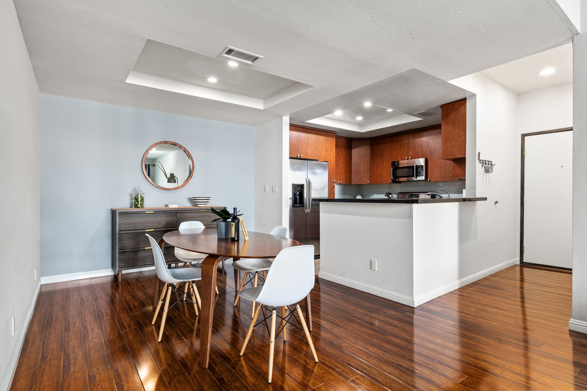 Brentwood, Los Angeles — Luxury furnished apartment in Brentwood, Los Angeles