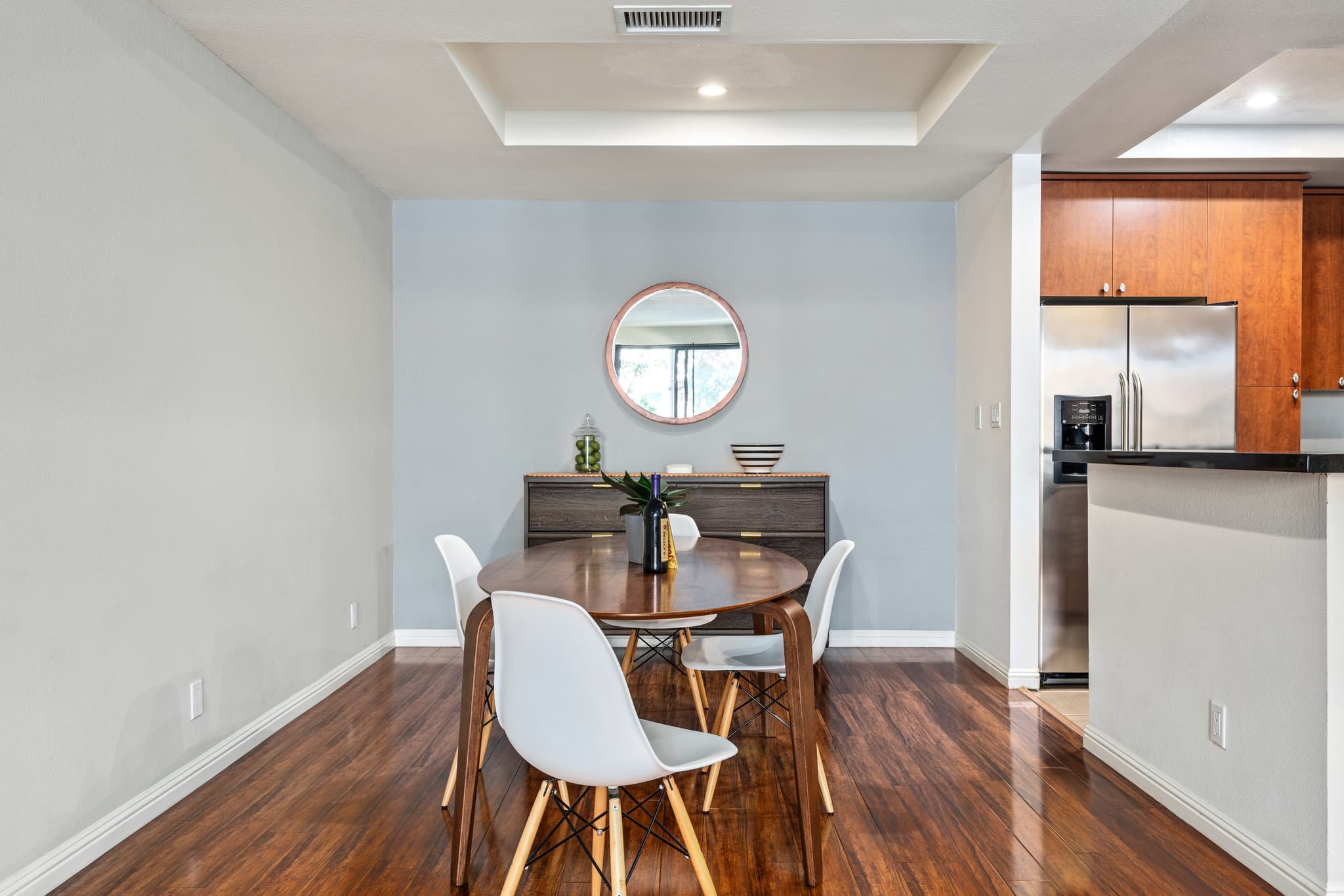 Brentwood, Los Angeles — Luxury furnished apartment in Brentwood, Los Angeles