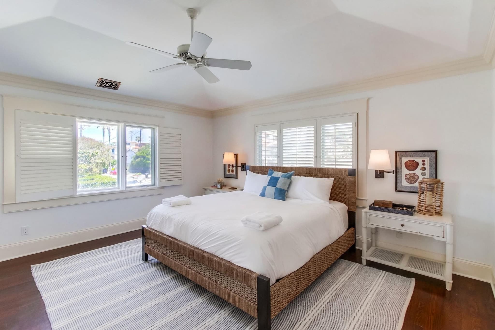 La Jolla, San Diego — Luxury furnished apartment in La Jolla, San Diego