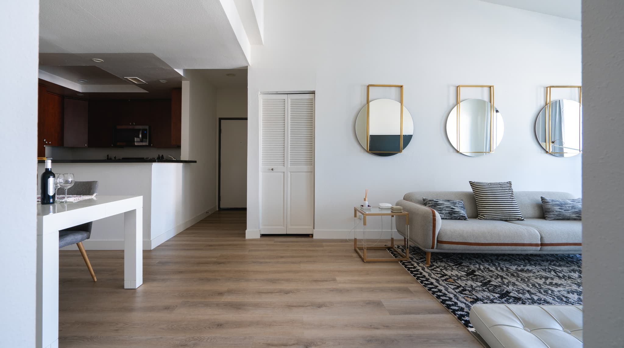 Brentwood, Los Angeles — Luxury furnished apartment in Brentwood, Los Angeles